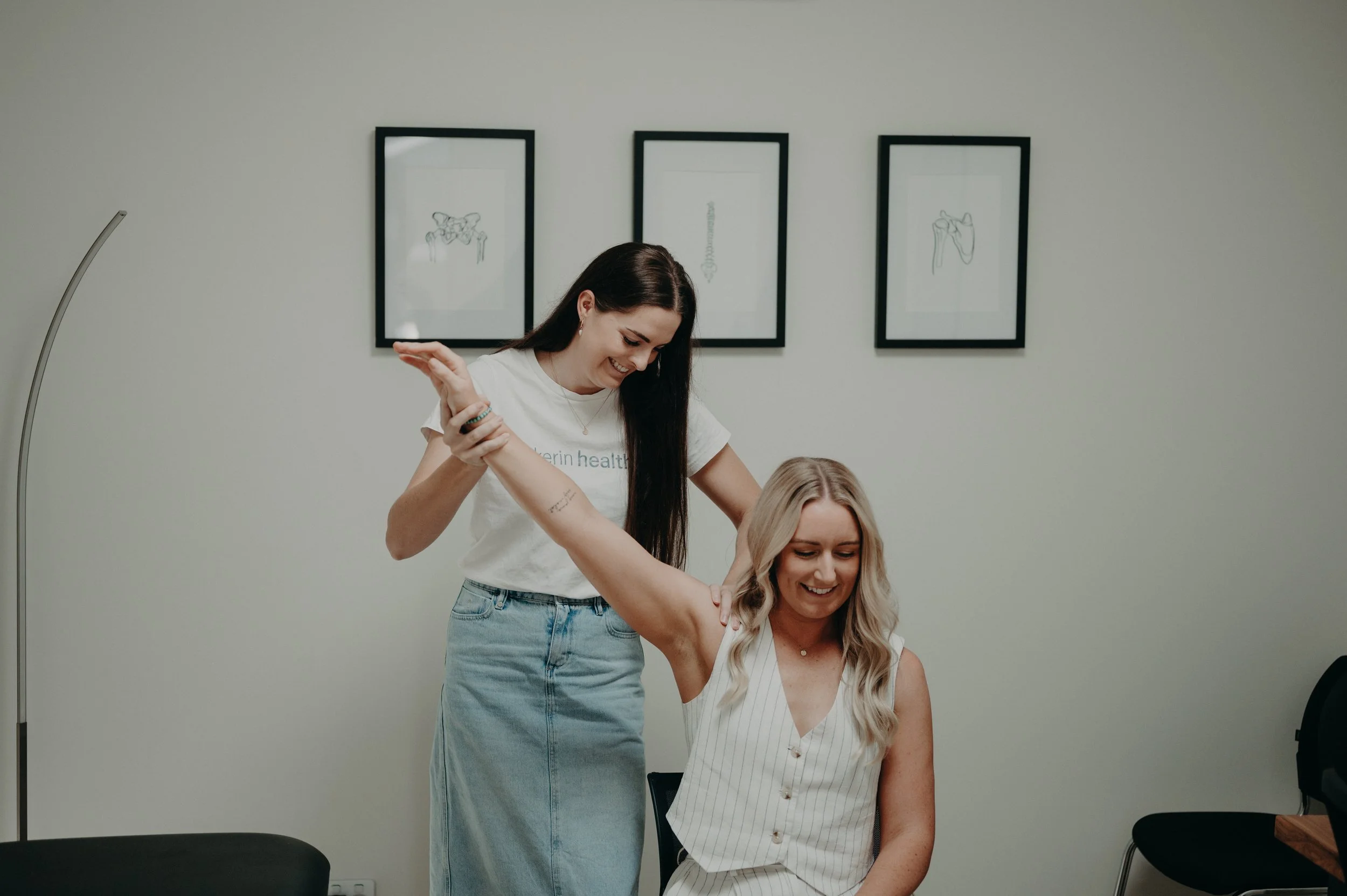 Physiotherapist treating client adult parkes nsw