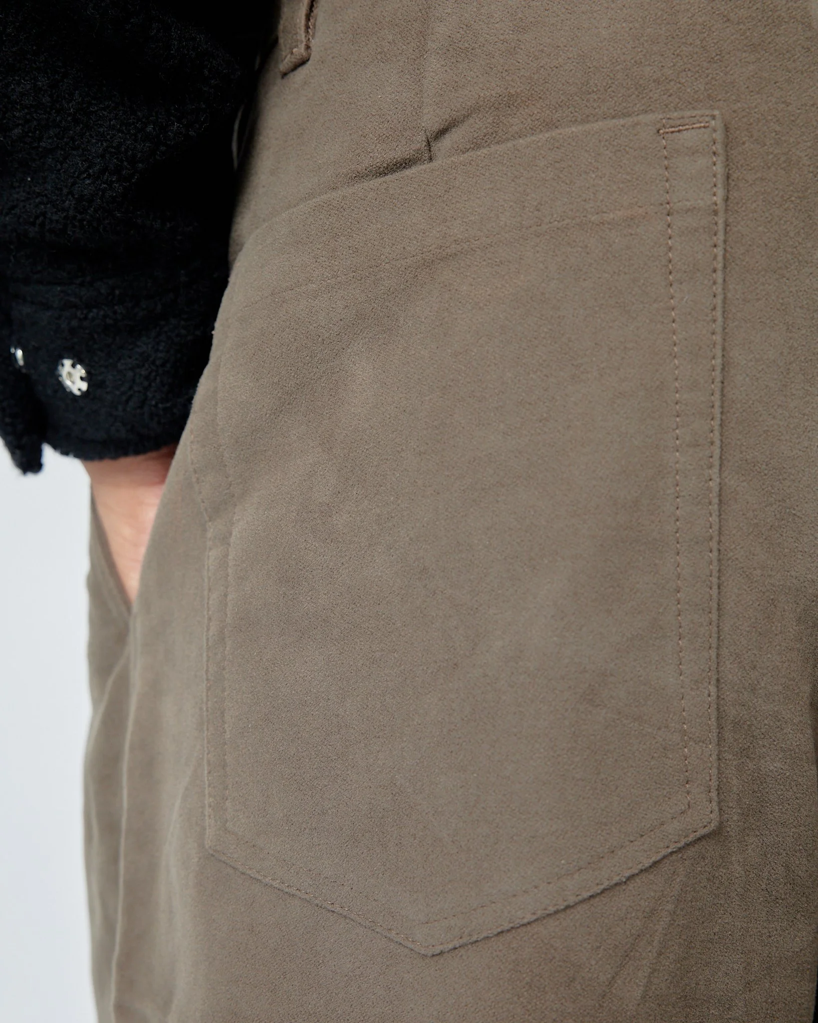 Commute Pant Olive_BACK POCKET