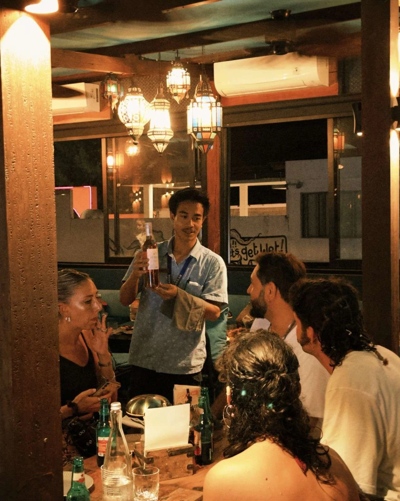 Air-conditioned indoor dining area at Pesona Lounge Gili Trawangan