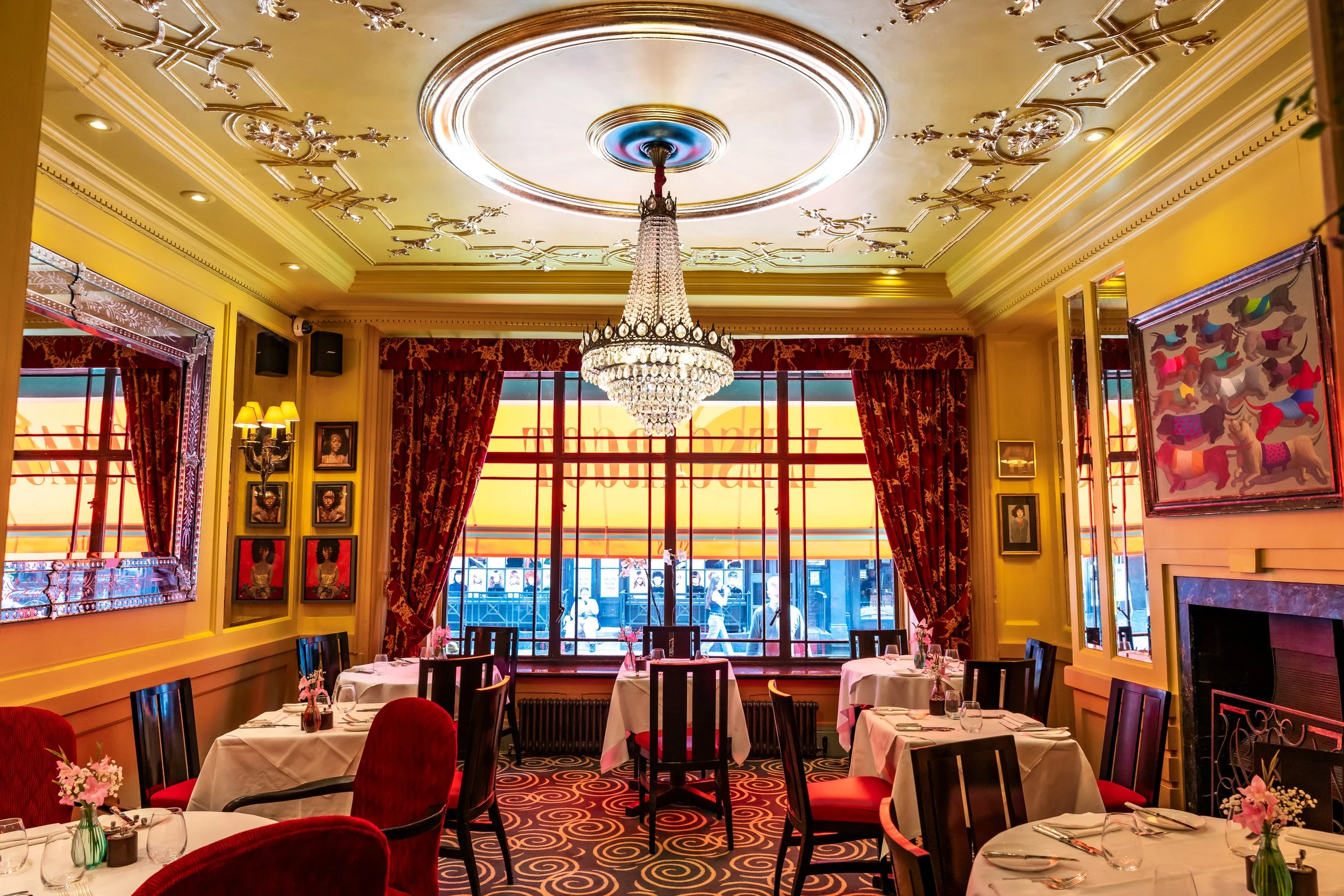 TravMedia_United_Kingdom_1586845_DSC07821_Restaurant_Front.jpg