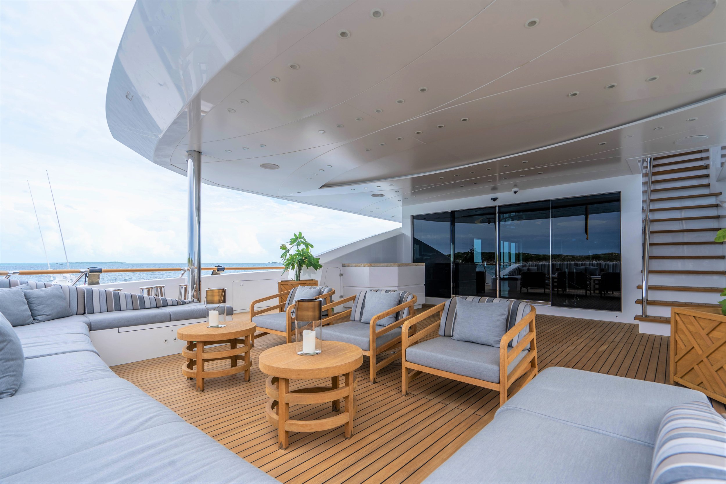 008_BABA'S_Main deck aft.jpg