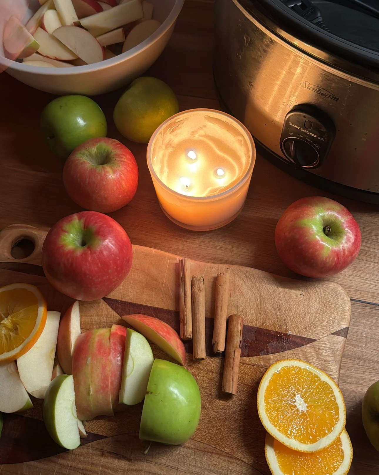 Delicious Homemade Hot Apple Cider for Autumn