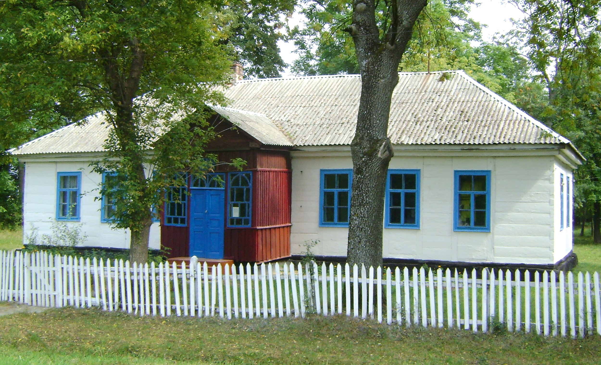  Deutsches Schulgebäude aus dem späten 19. Jahrhundert in der Kolonie Aneta (heute Dorf Aneta, Rajon Nowohrad-Wolynskyj der Oblast Schytomyr). Archiv von Dr. Mychailo Kostjuk 