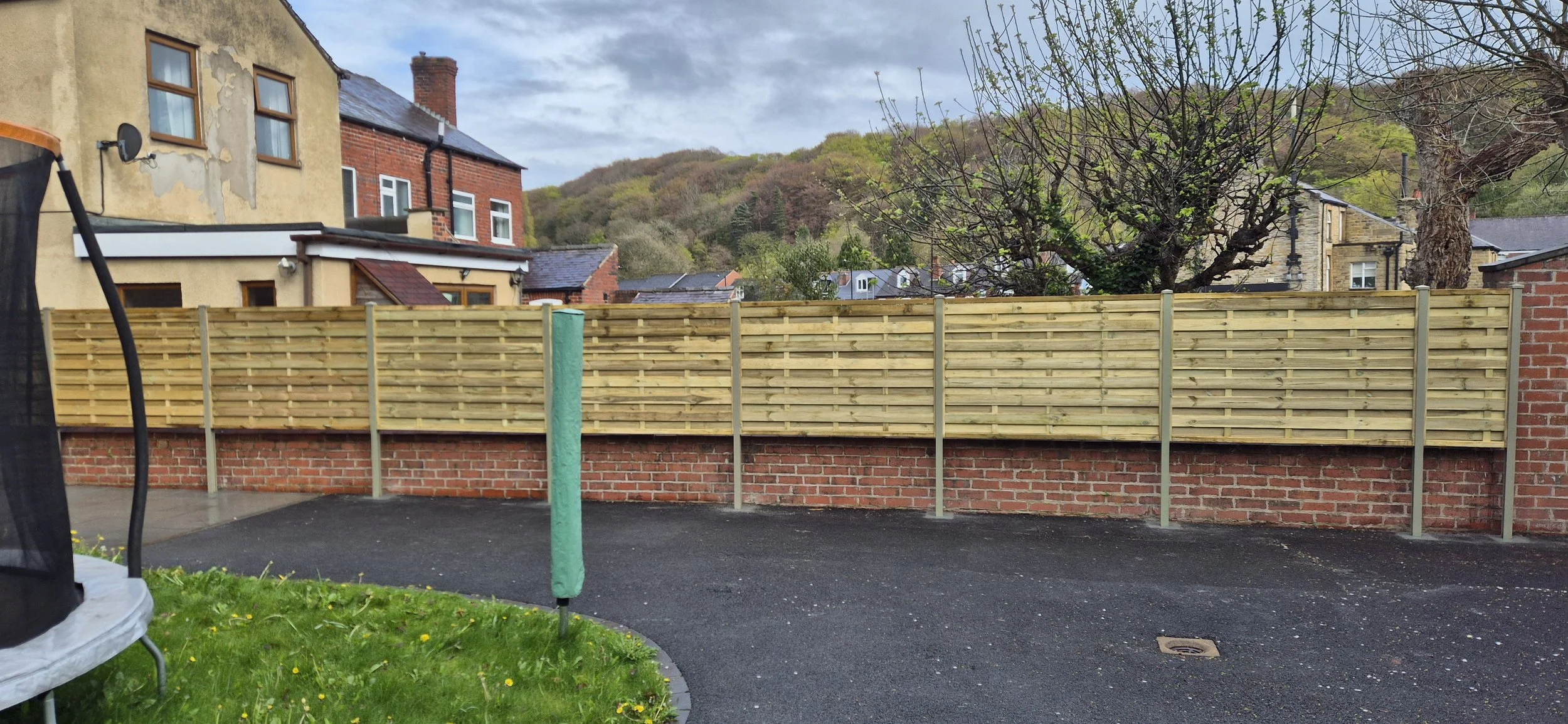
Olive grey Duraposts and Square Horizontal panels. Woodseats Sheffield