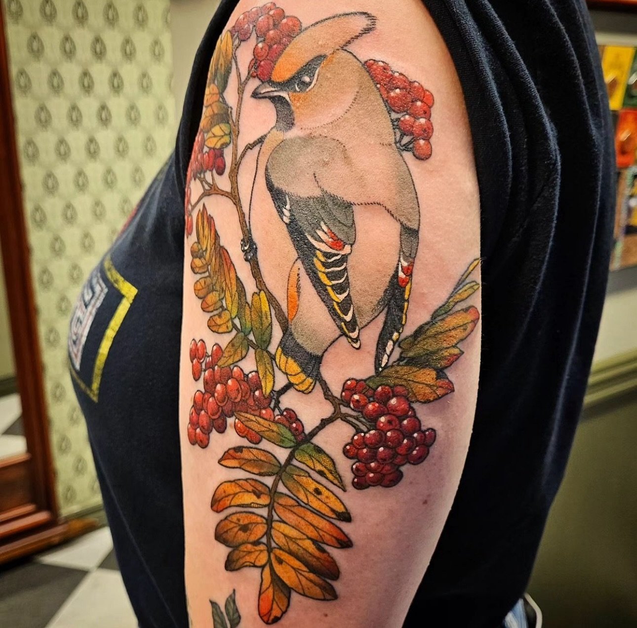 Beautiful bird by Christine For bookings: christine.letsbuzz@gmail.com #letsbuzz #letsbuzzbergen #letsbuzztattoo #bergen #bergennorway #tattoobergen  #norwegiantattooers #tattoo #tattooinspiration  #bird #birdtattoo