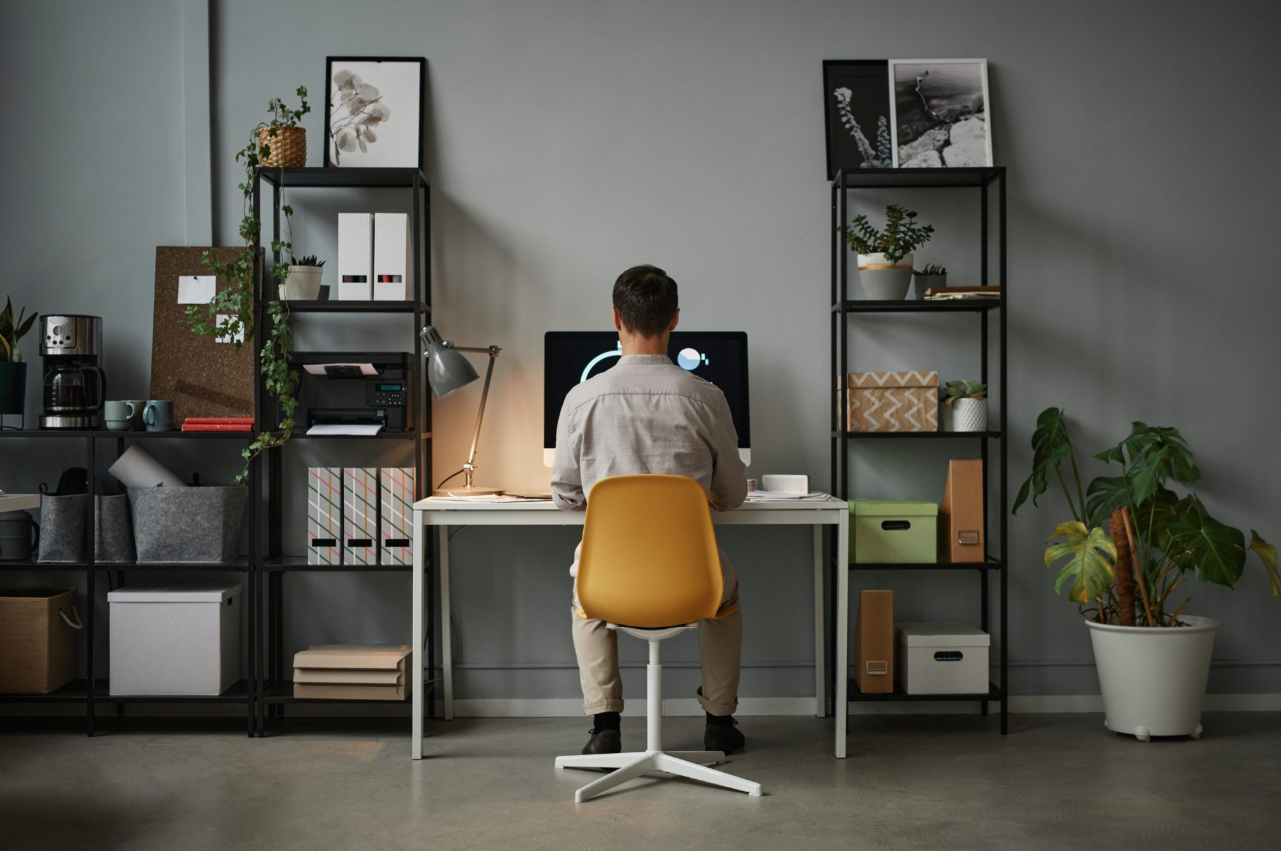 Designing a Productive Home Office in Modern Tennessee Homes in Louisville, TN