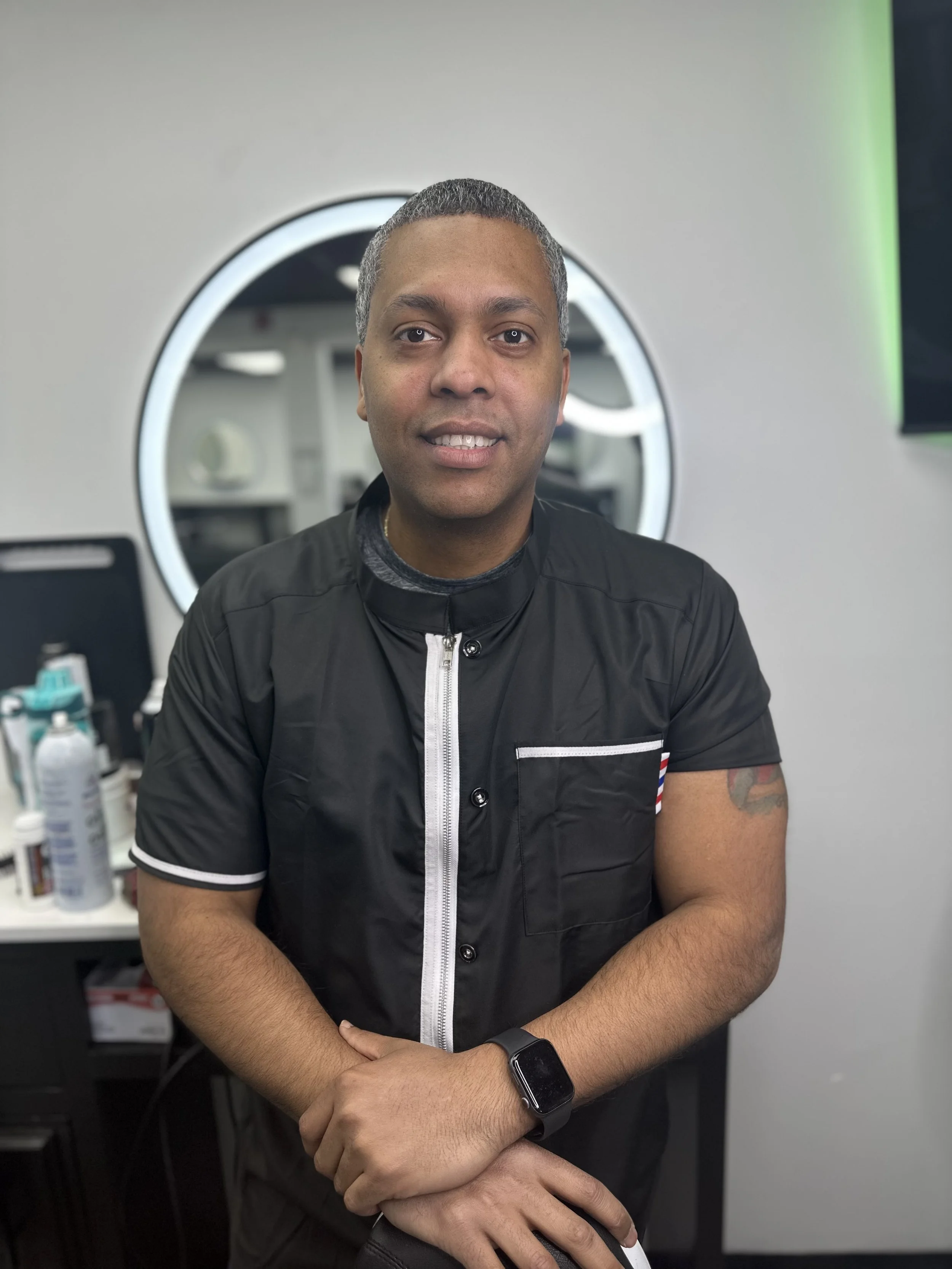 Vintage Barber Shop & Men's Haircut Online Booking in