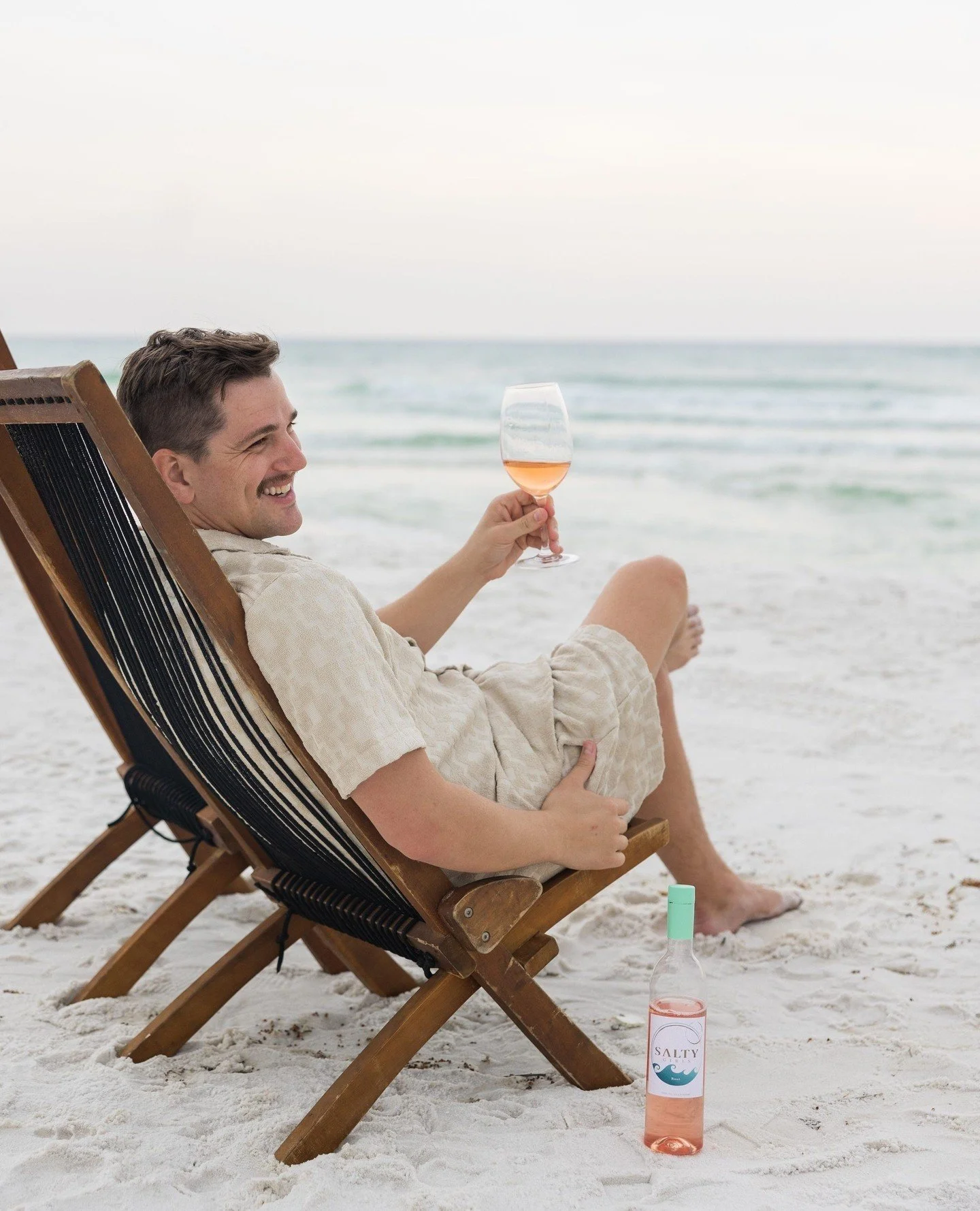 Wine we can bring on the beach? We'll raise a glass to that 🥂✨⁠
⁠
#sipsalty with full-size, PET plastic bottles with less carbon footprint than glass at saltybeverages.com ⁠
⁠
🥂 saltybeverages.com ⁠
⁠
Beach-safe Ros&eacute; in a full-size, luxe pla