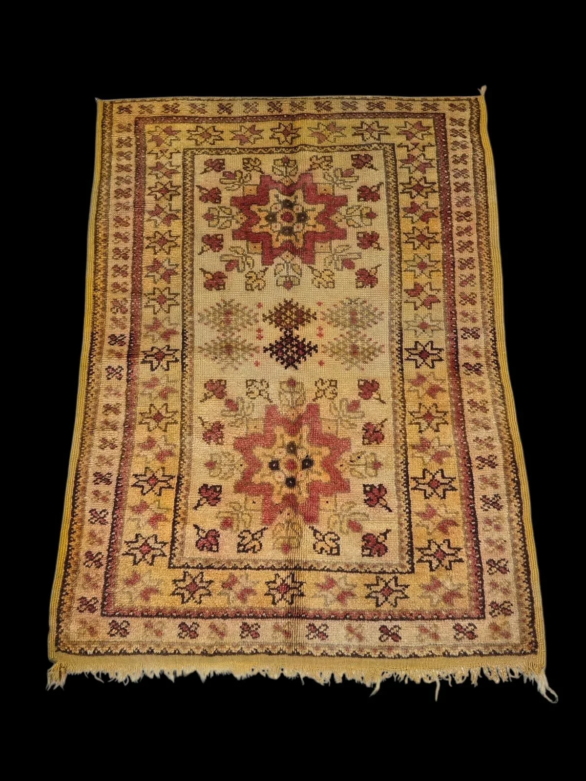 Antique Amazigh Carpet – Golden Moroccan Wool Rug – Symbolic Tribal Art with Rub el Hizb & Protective Motifs – 4.6 x 3.2 ft