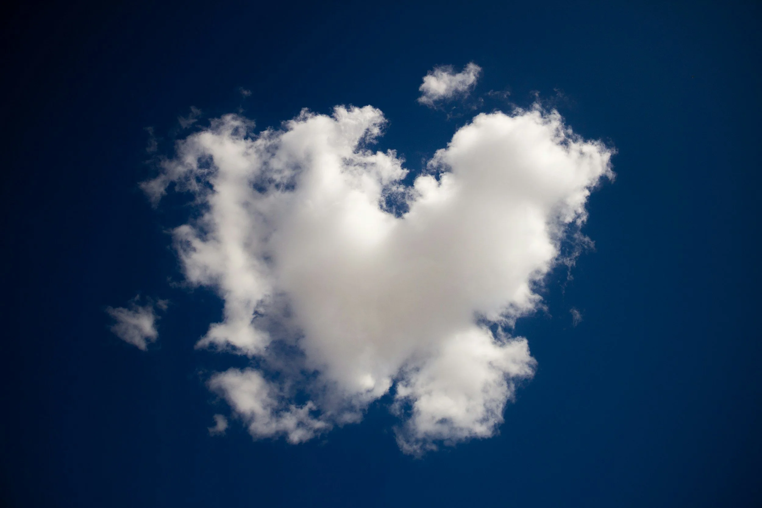Cloud dancer