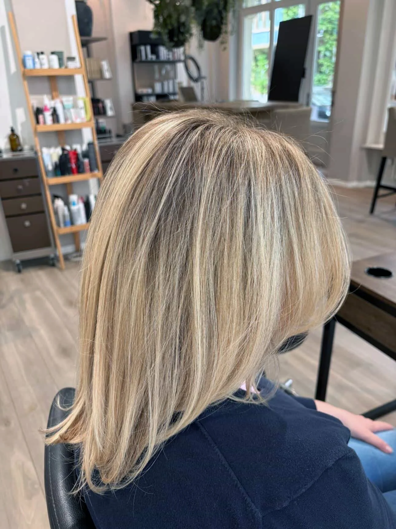 Foto of professional grey blending / french blending