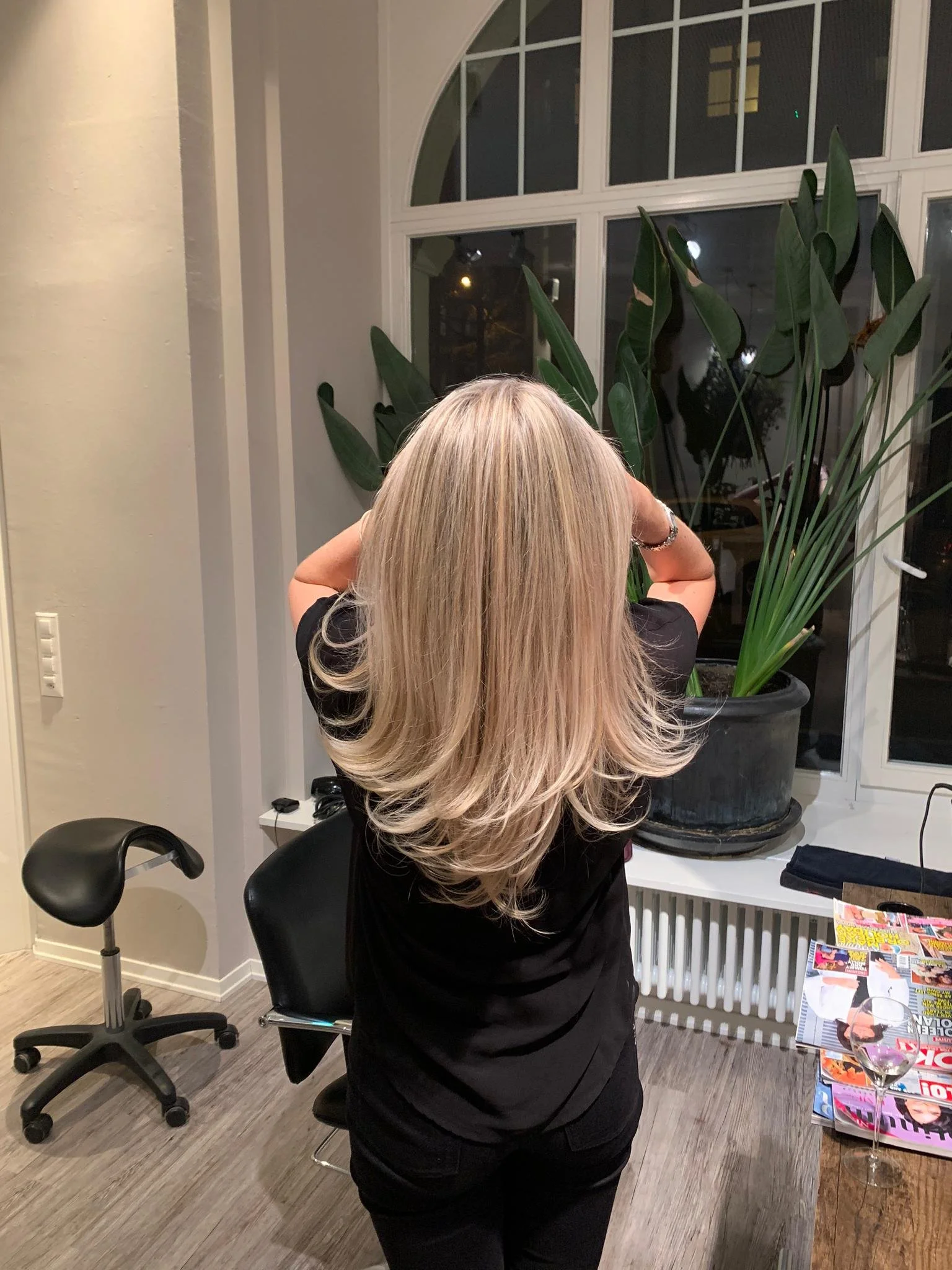 Foto of a professional ladies' haircut