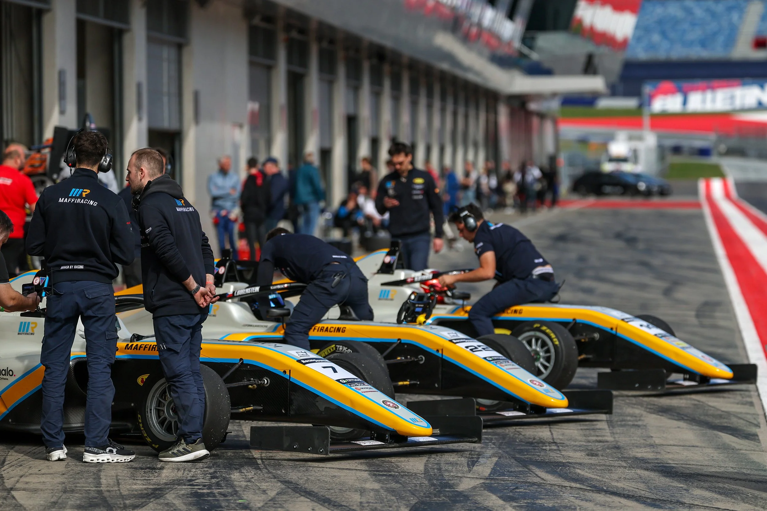 R1PF2551.JPG
