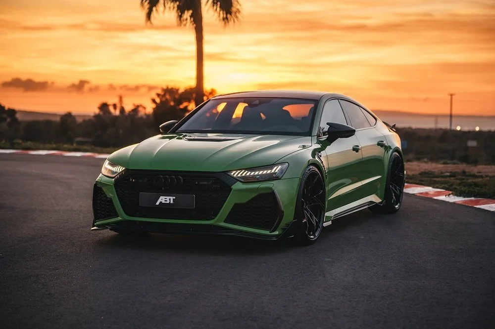 RS7-LE_1000PS_SonomagrBCn_1440x1080.jpg