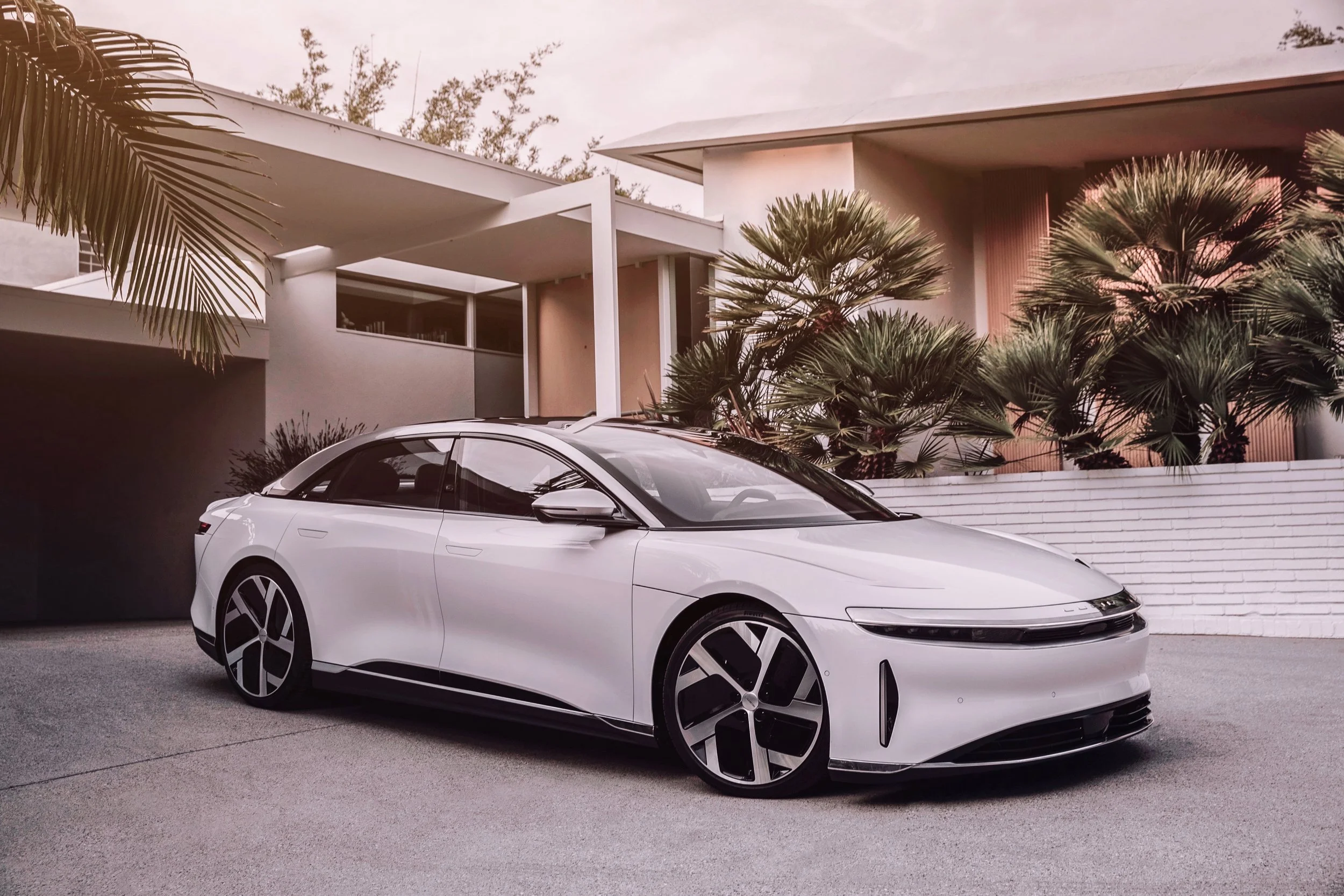 LM2020_lucid-air-exterior-09.jpg