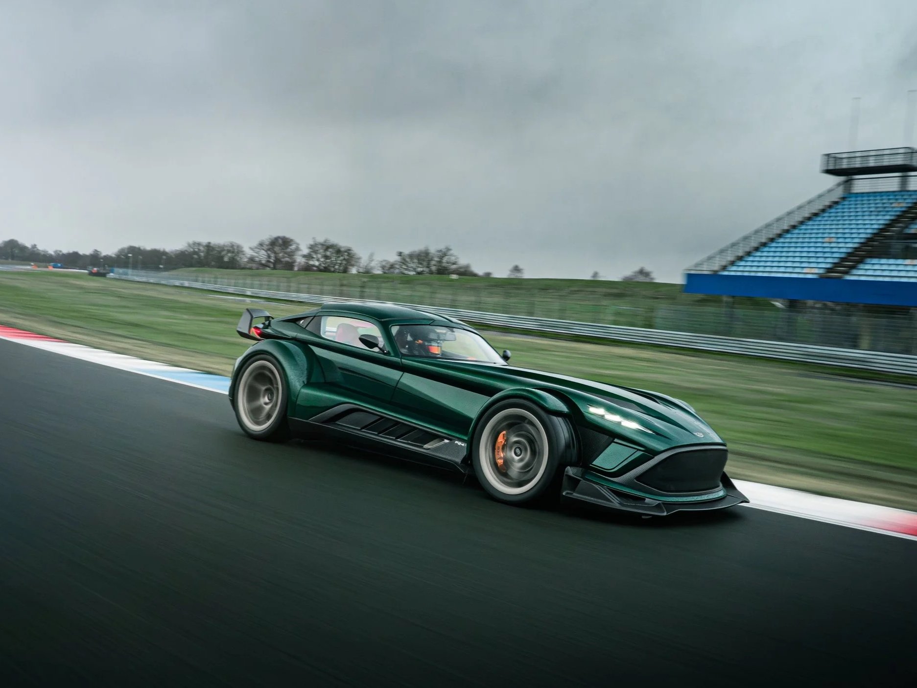 JPG+V3+2026-01-15+AB25240+Donkervoort+P24RS+-+TT+Assen-6.jpg