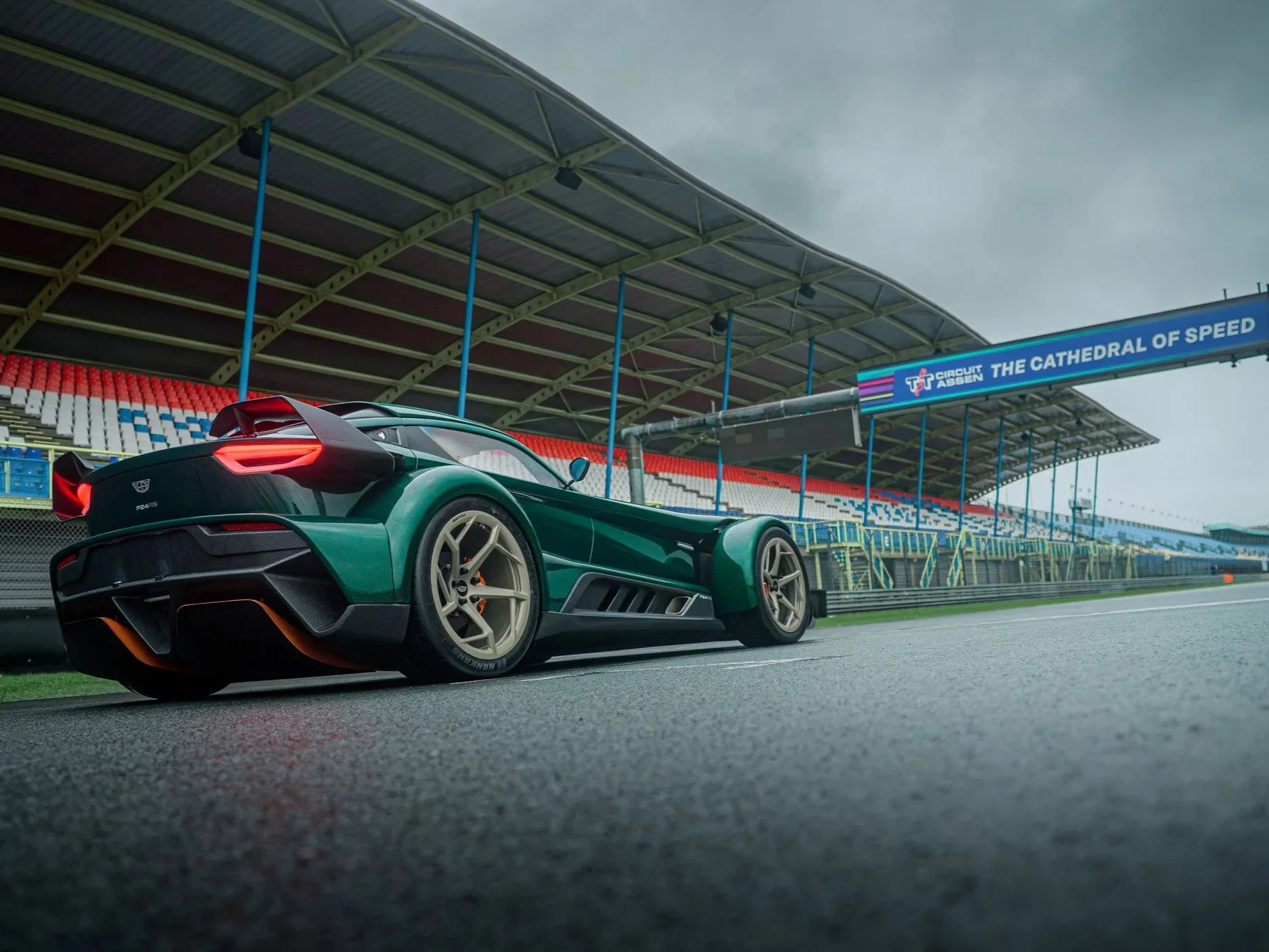 JPG+V3+2026-01-15+AB25240+Donkervoort+P24RS+-+TT+Assen-12.jpg