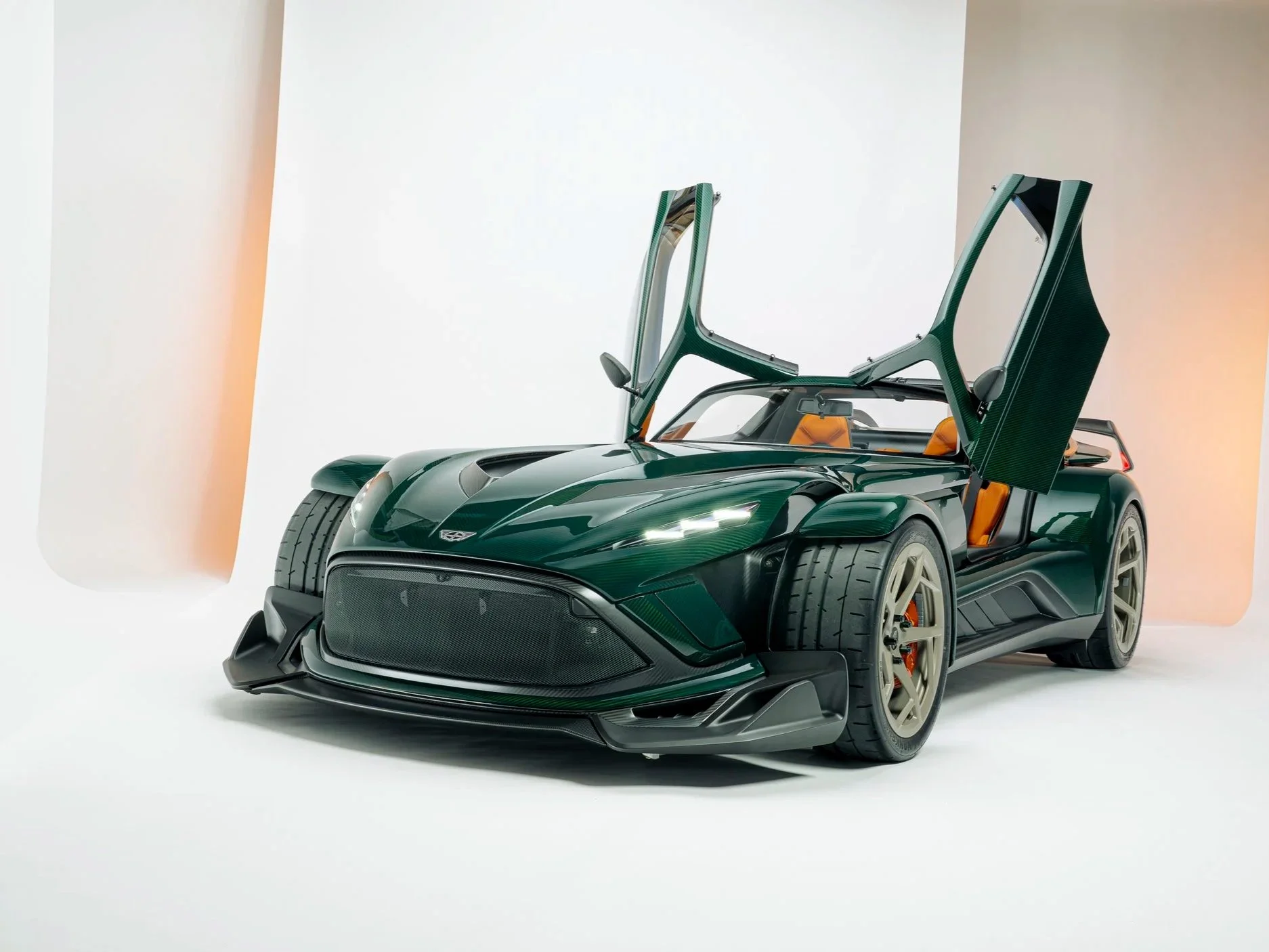 FINAL+LR+JPG+2026-01-10+AB25240+Donkervoort+P24RS+-+Studio+-+4000px-3.jpg