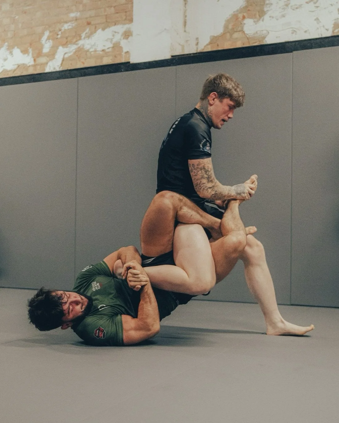 Huge respect to @freshlybakedfightwear for putting together the Best Blue Belt Competition - bringing in absolute killers from all over the UK 🇬🇧

We at Gorilla Grapplers were buzzing to host and help make it happen &mdash; our team handled the ven