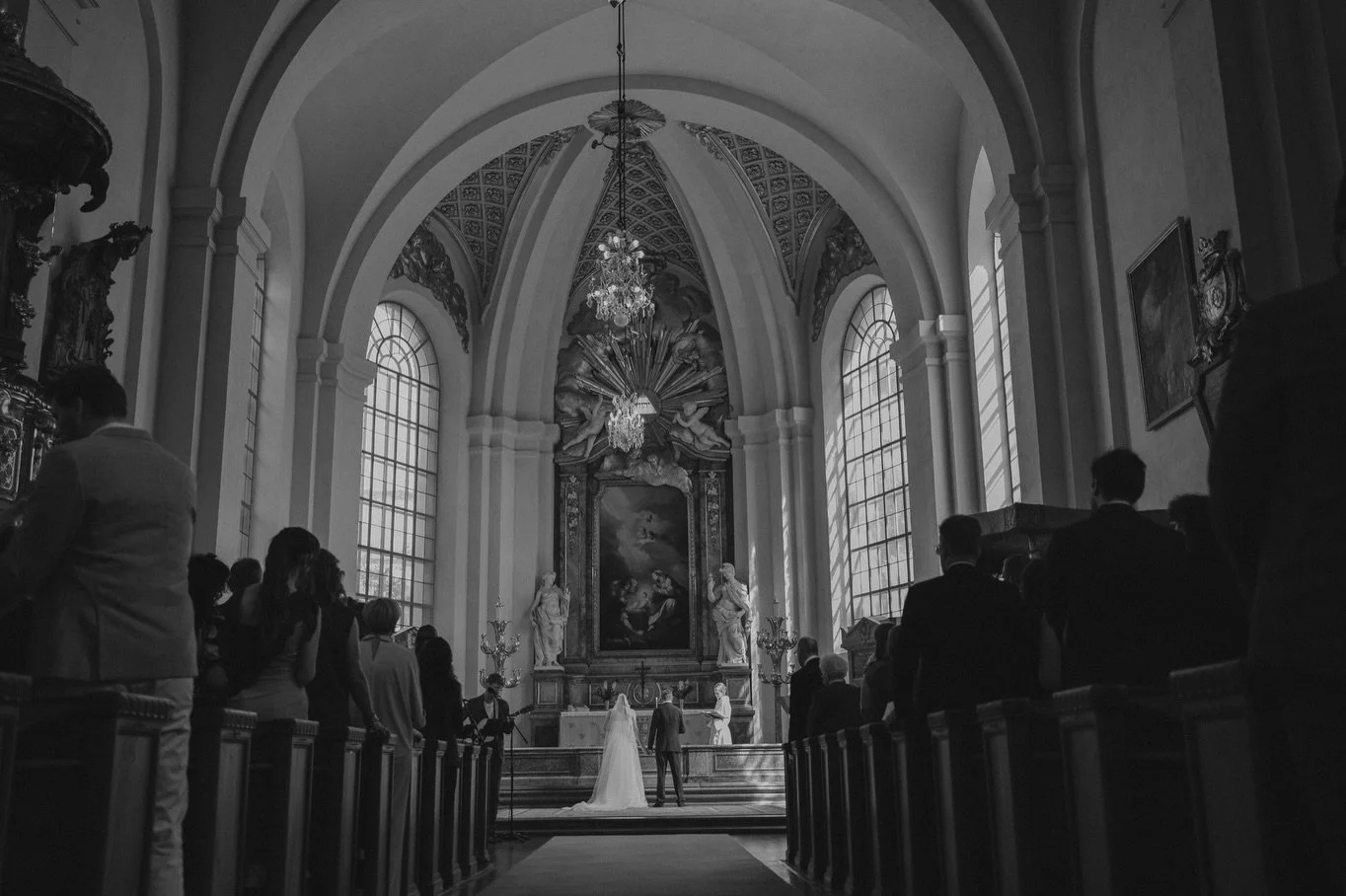 This church was absolutely gorgeous. The light the colors ✨