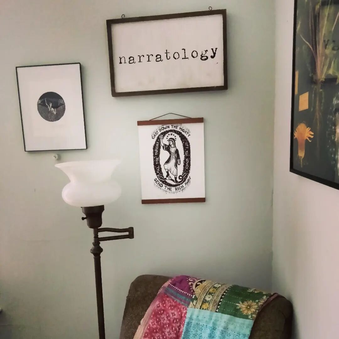 So, our living arrangements in New Jersey allow me to have my own office space.  Which also means... I'M IN THE PROCESS OF REOPENING NARRATOLOGY ONLINE! 

YES! I'm shouting with joy. 

I'm currently ordering and updating, and hope we'll be up and run