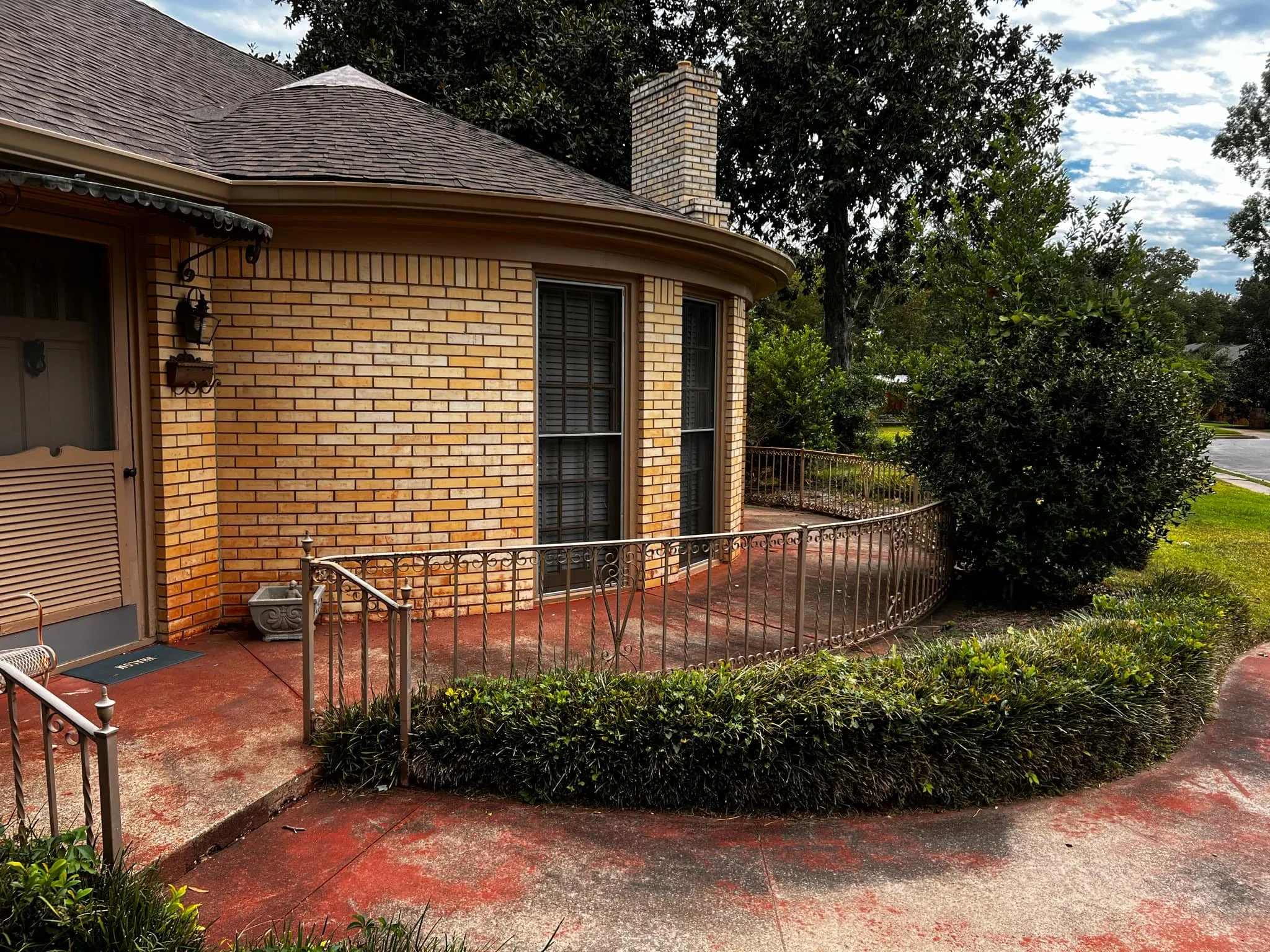 5" K style Segmented Radius gutter in Buckskin Brown Tyler Tx
