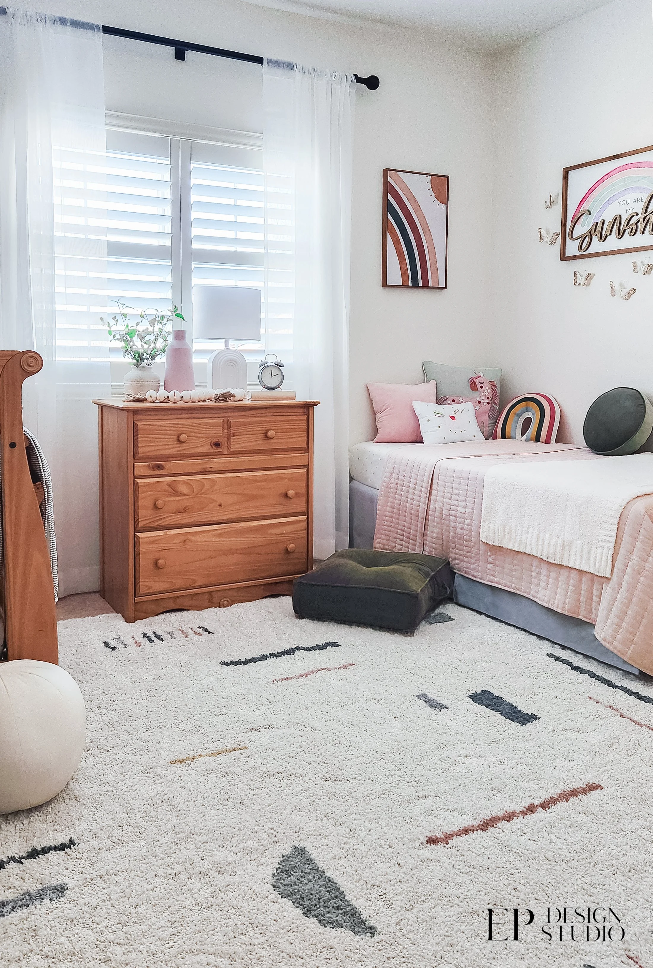 Girl's Colorful Bedroom.jpg