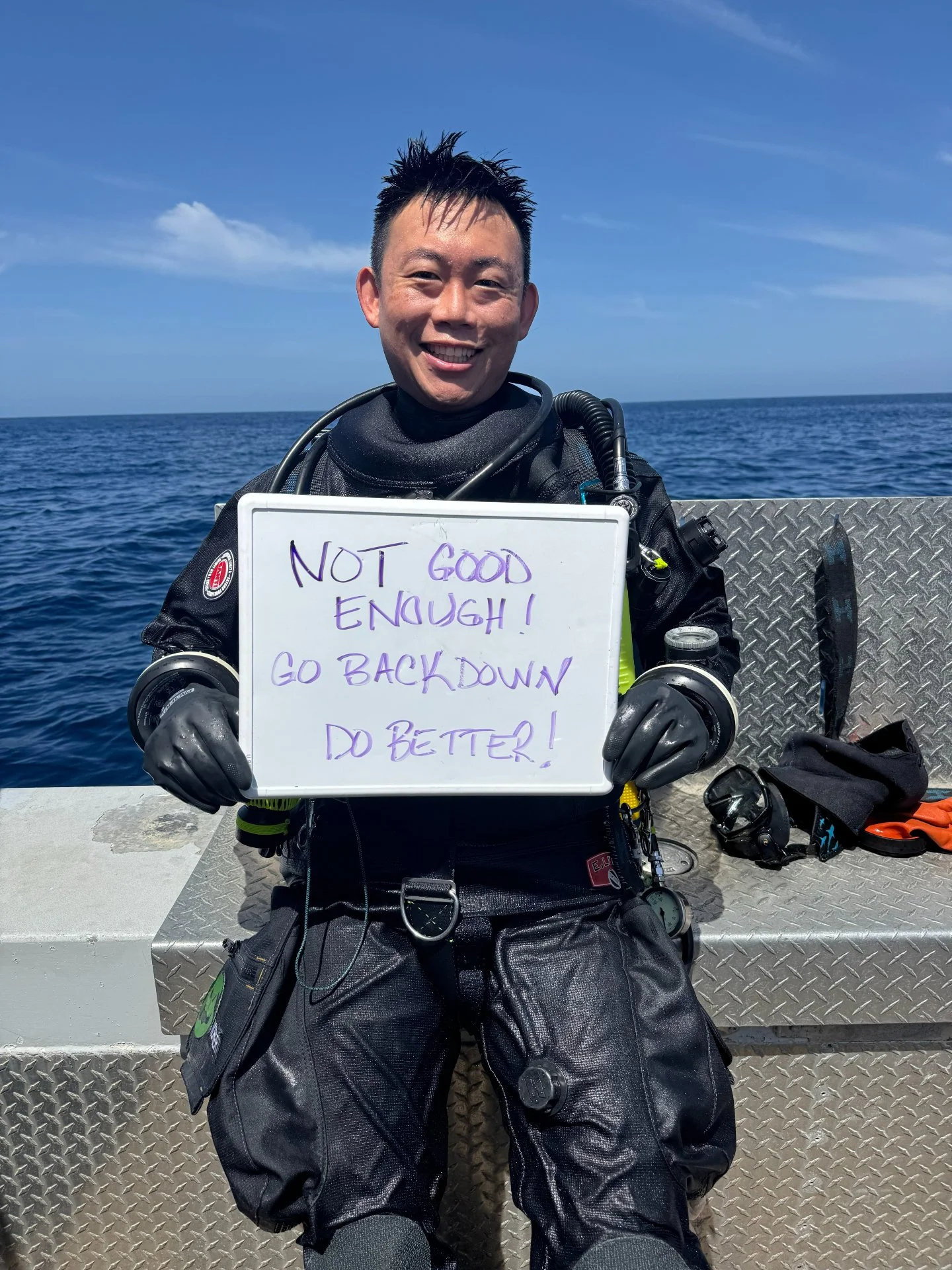 &ldquo;𝙉𝙤𝙩 𝙜𝙤𝙤𝙙 𝙚𝙣𝙤𝙪𝙜𝙝! 𝙂𝙤 𝙗𝙖𝙘𝙠 𝙙𝙤𝙬𝙣. 𝘿𝙤 𝙗𝙚𝙩𝙩𝙚𝙧!&rdquo;

Our surface support team sets the tone, and the team delivers.

At Midnight Hour, we recovered ~500 sq ft of net (&asymp;200 lbs) last Sunday (April 19). Focused,