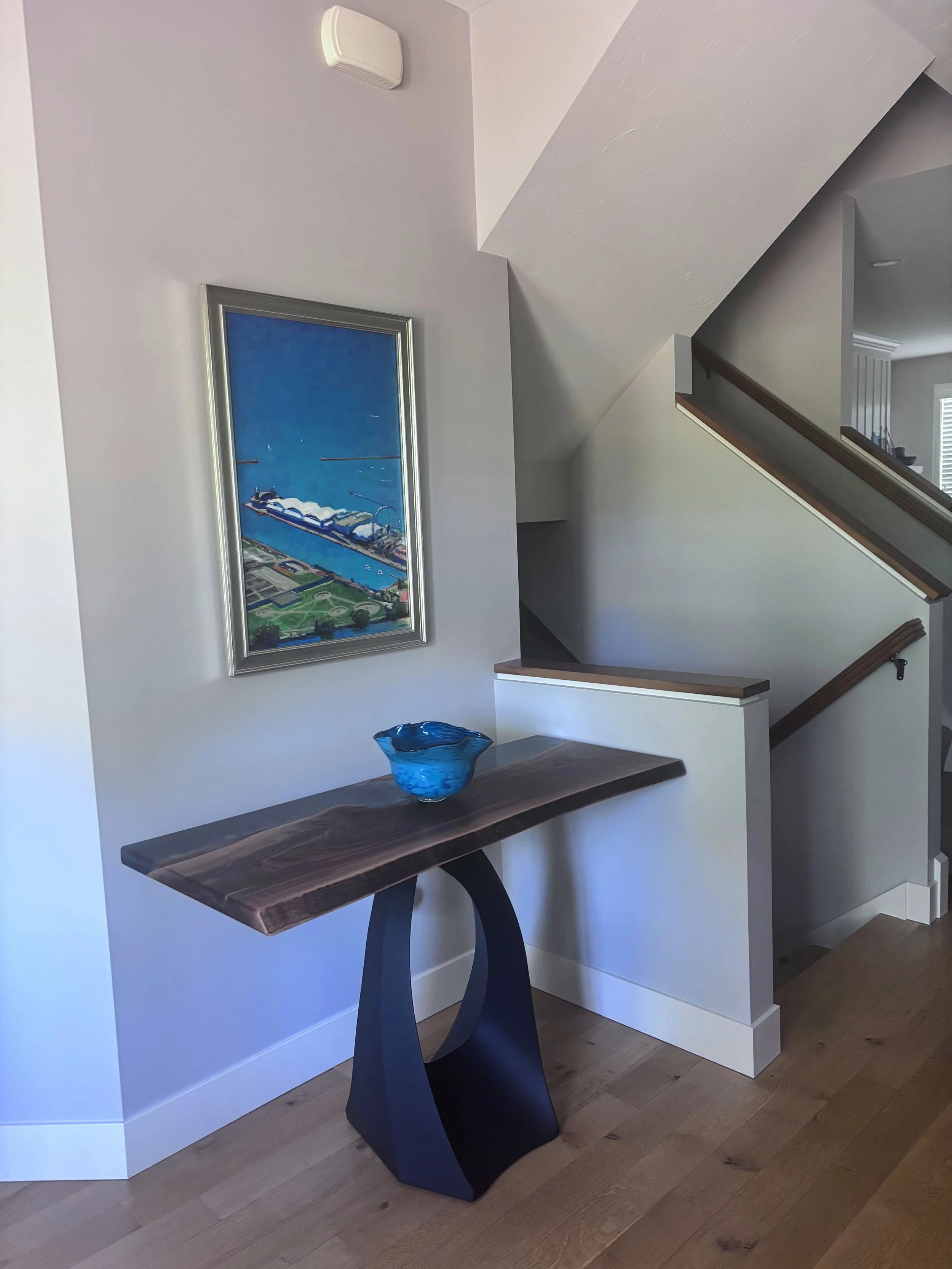 Walnut epoxy river Entry Table Flowyline tulipe base