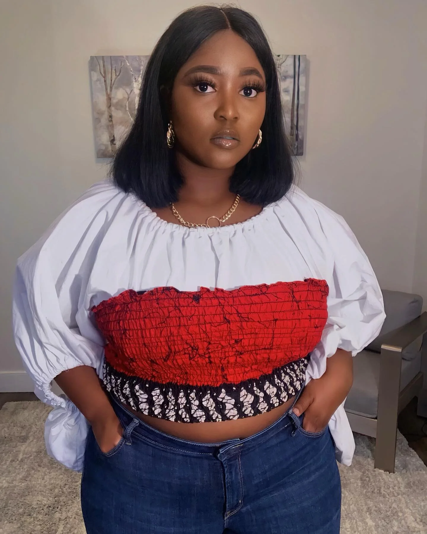 Can someone say PENG!!! @tejjtheblogger be giving plenty vibes!!! 

This Tribal top is a 2-piece set that can be styled in several ways...As you can see hehe..... Check out the tag, i only have 3 left....💋💋

#LamideTogun #fashionblogger #fashion #s