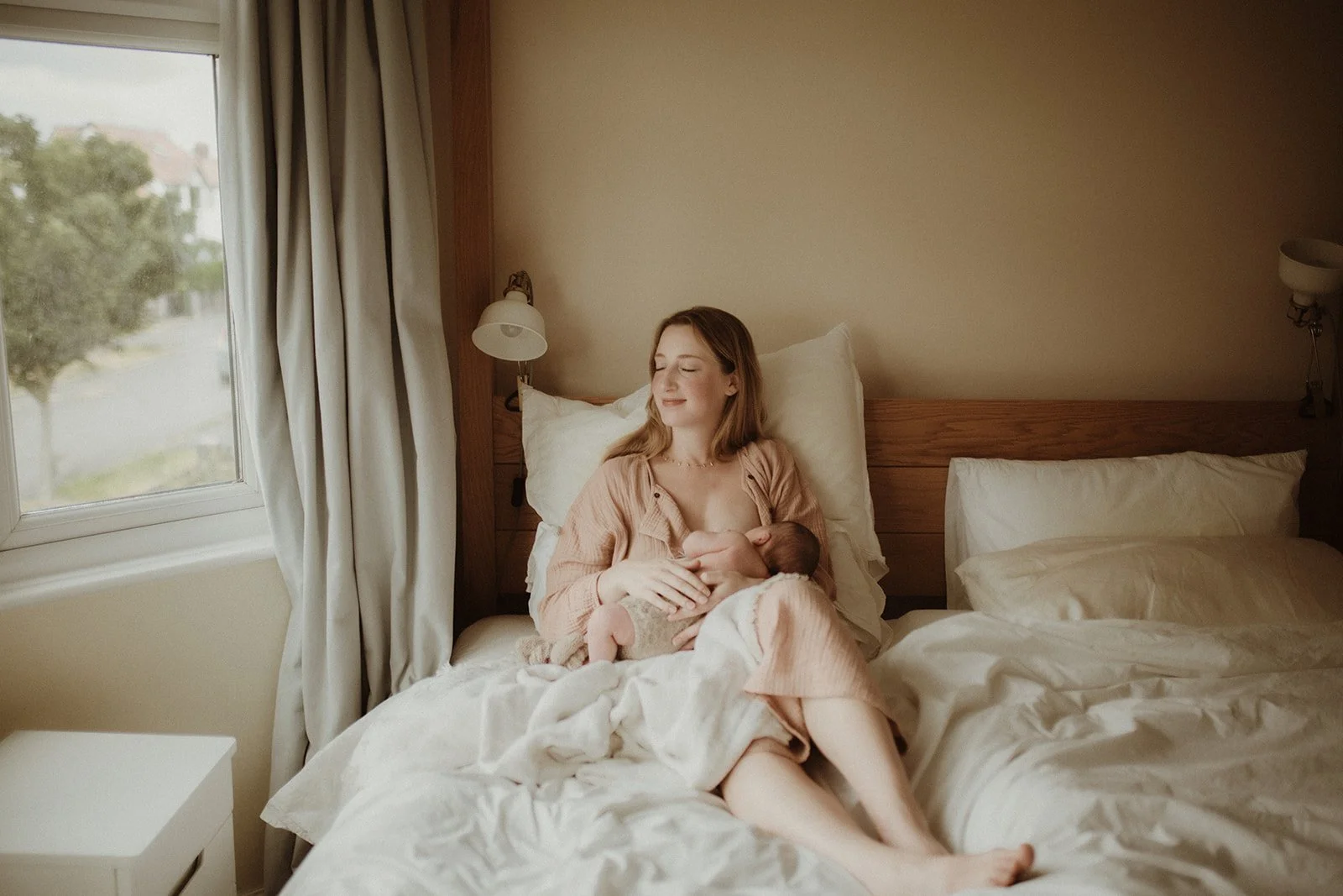 Cambridge Newborn Photoshoot at Home with Hannah Straughan