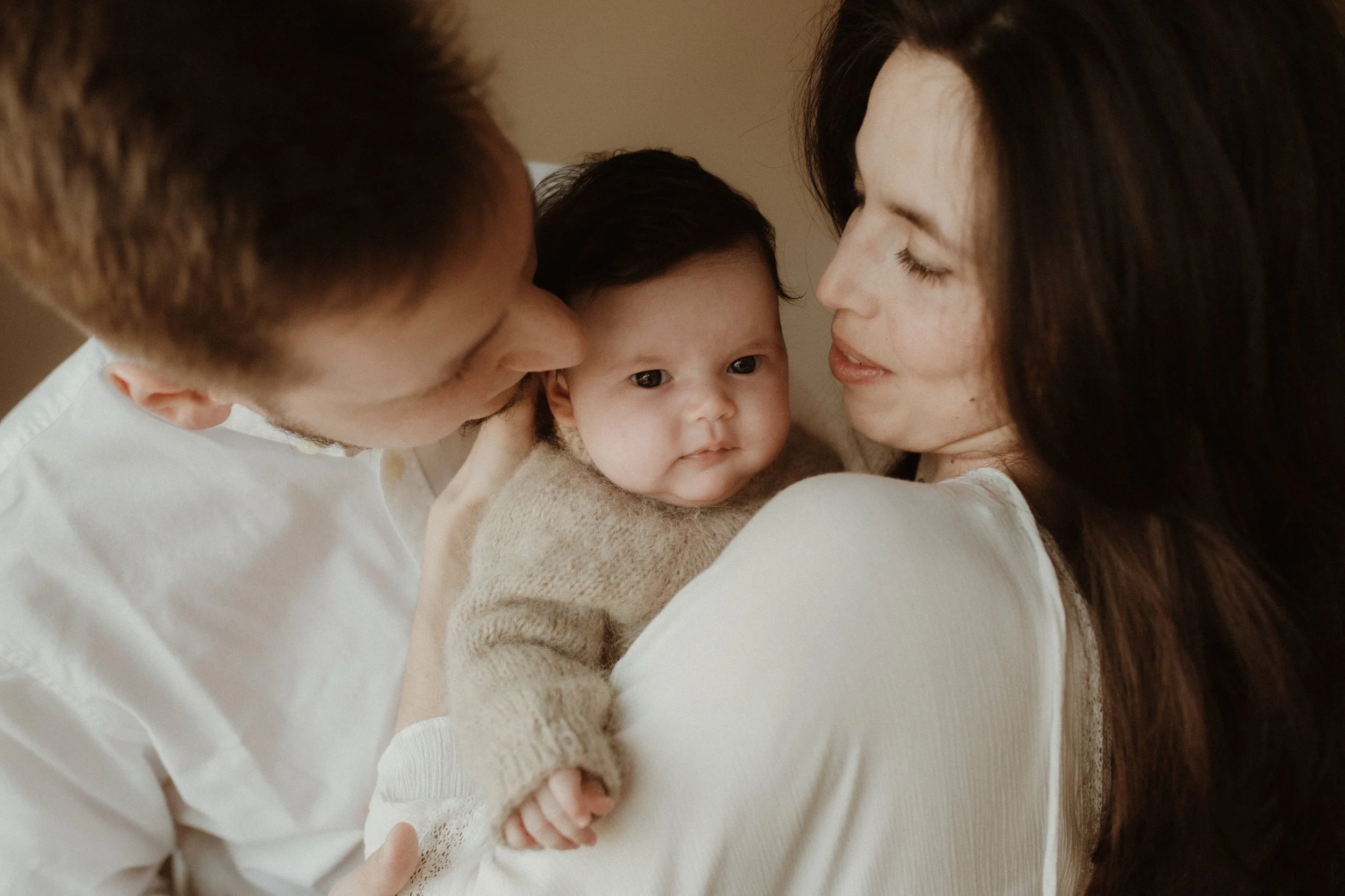 A Cosy Newborn Photoshoot in Hitchin : Welcoming Baby Millie
