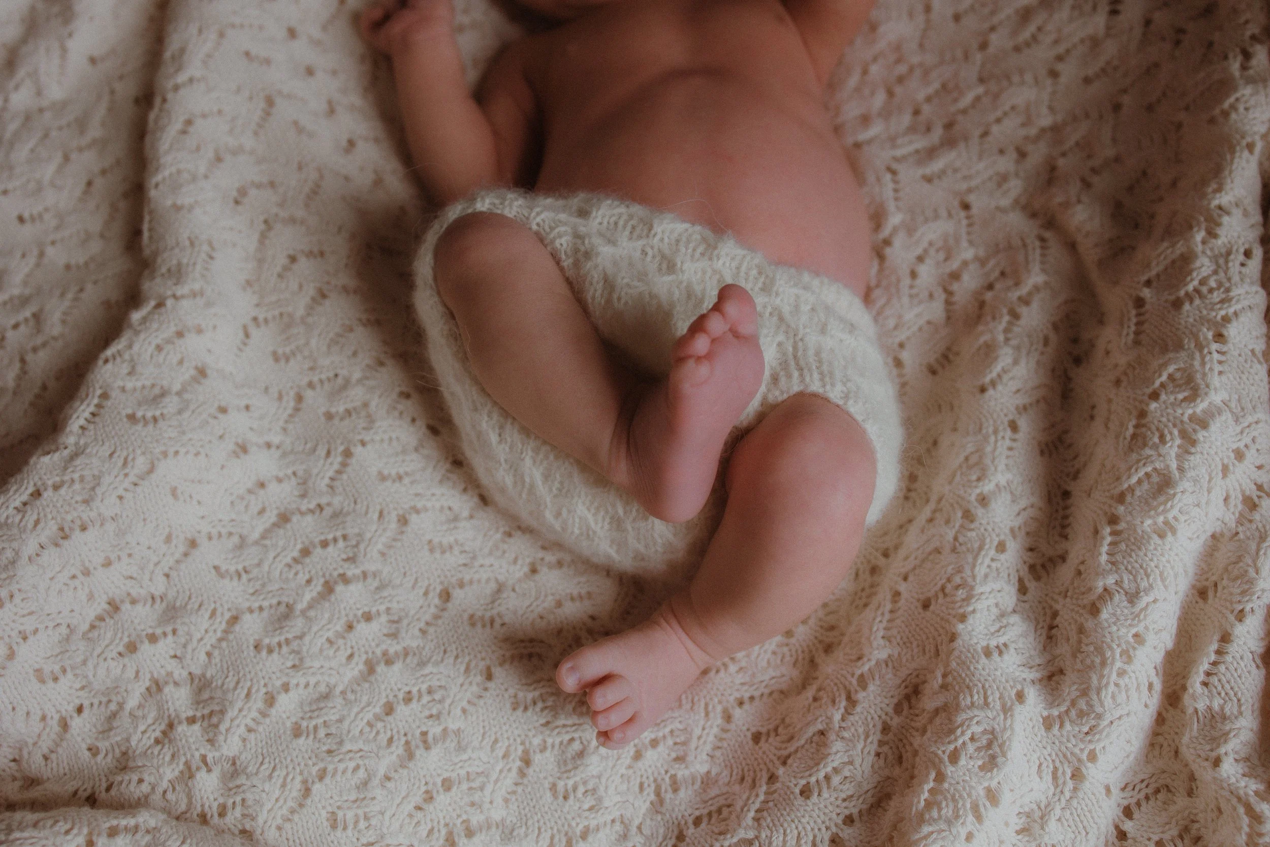 cosy-newborn-photoshoot-hertfordshire-kimrosephotography (7).jpg