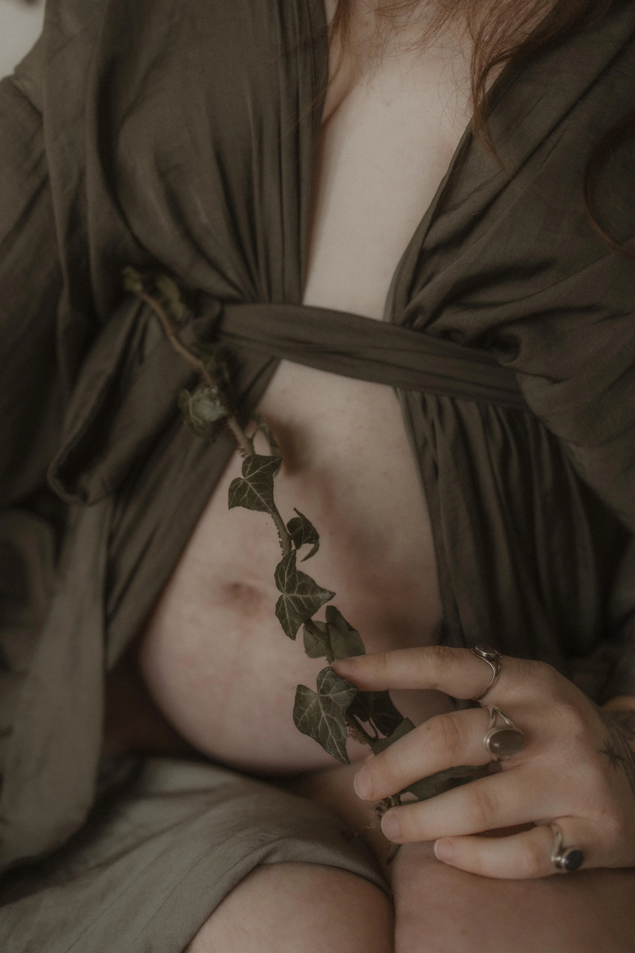 hertfordshire-studio-maternity-photoshoot-kimrosephotography (14).jpg