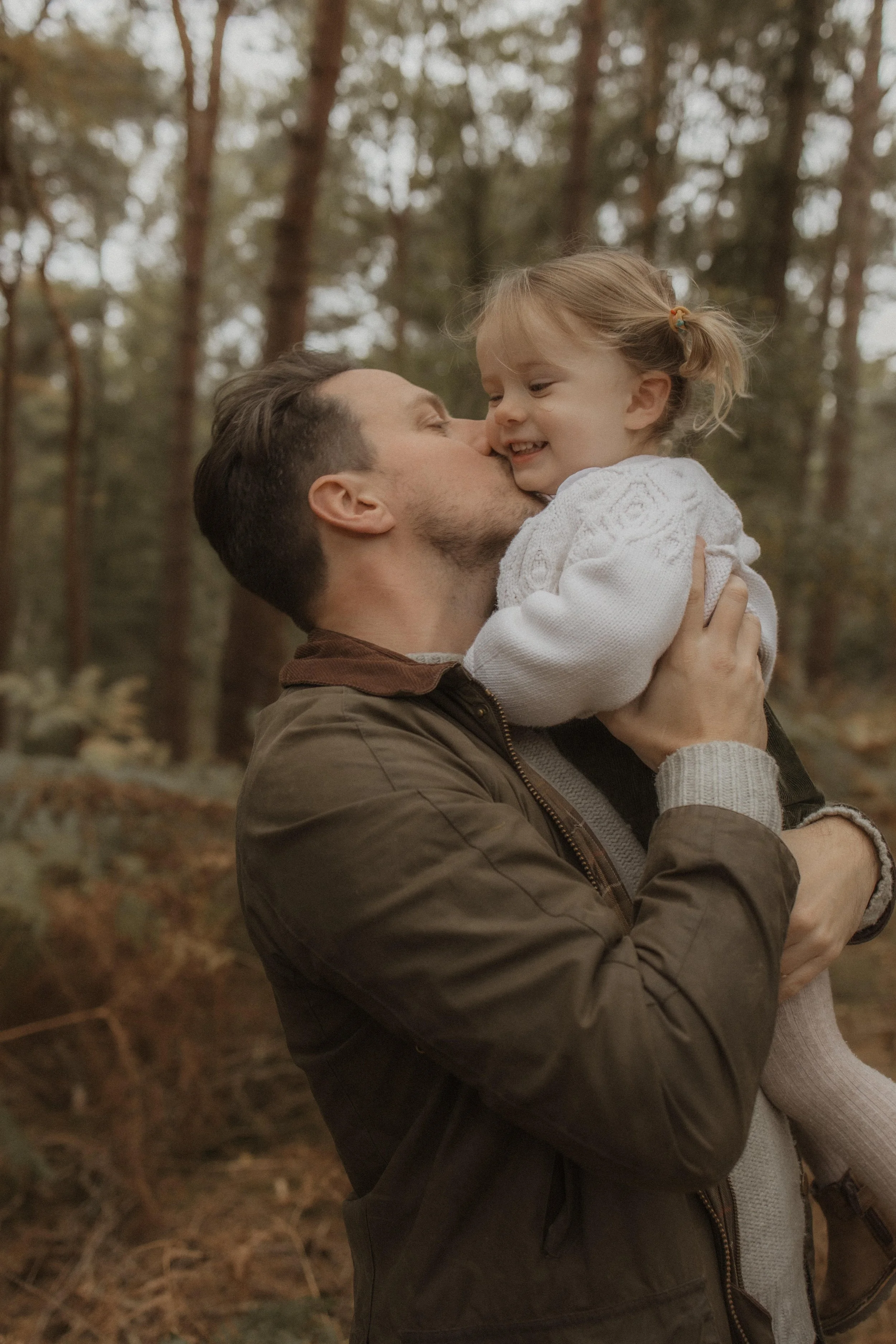 rowney-warren-bedfordshire-woodland-family-photoshoot-kimrosephotography (22).jpg