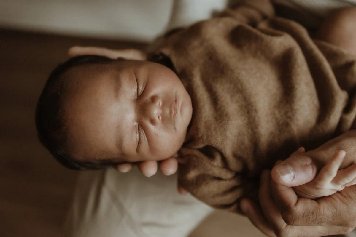 newborn-photoshoot-at-home-ampthill-kimrosephotography (19).jpg