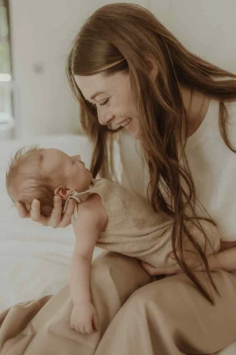 newborn-photoshoot-at-home-ampthill-kimrosephotography (9).jpg