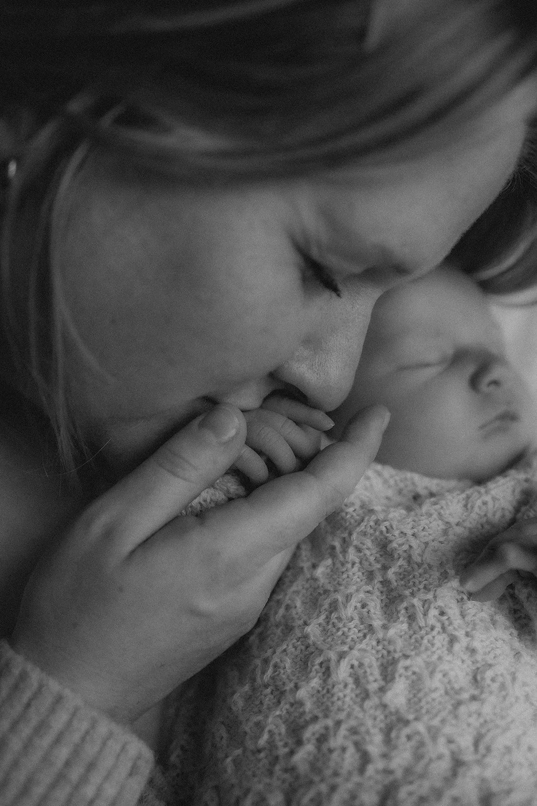 hertfordshire-studio-newborn-photoshoot-kimrosephotography (31).jpg