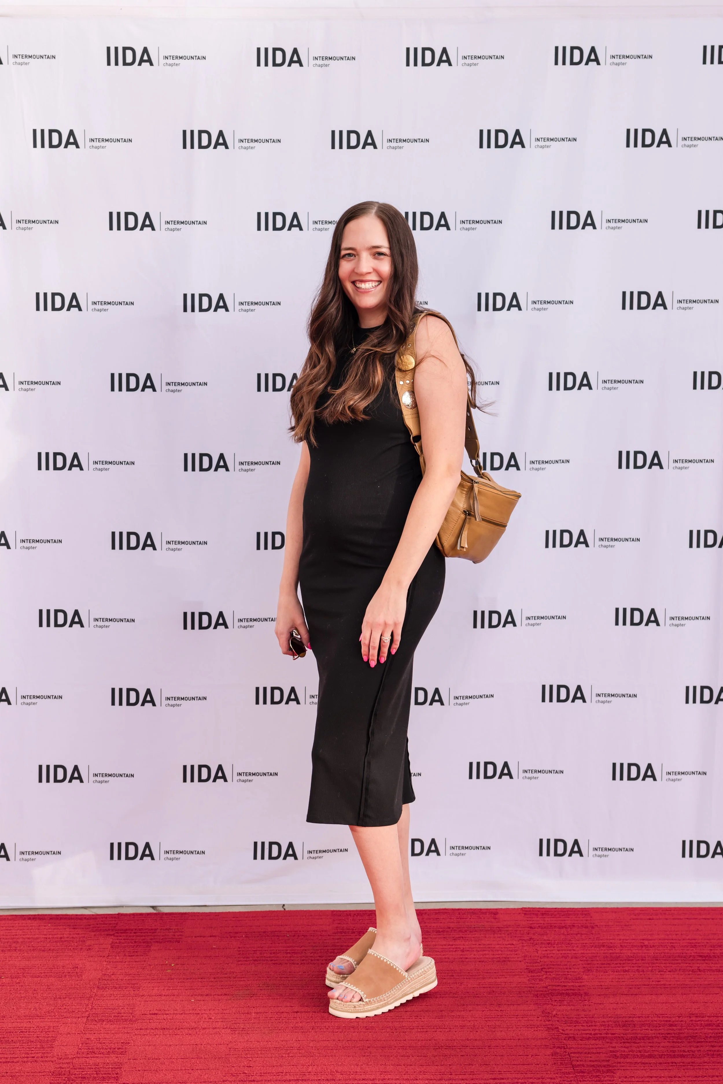 IIDA-207.jpg