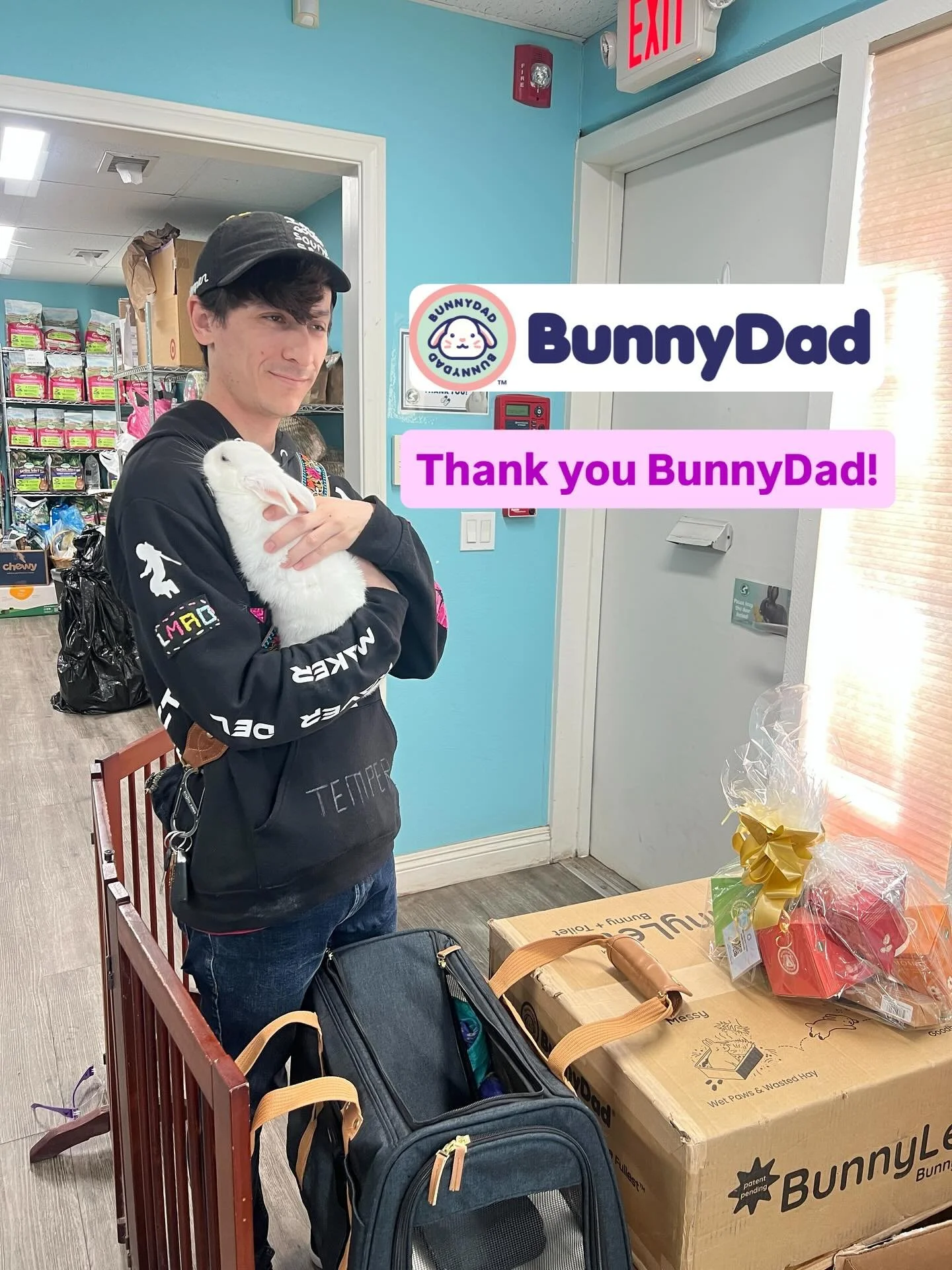 Sweet Cookie finally found his forever home! 💕 After being one of our long-time residents, his big day arrived &mdash; and we wanted to make it extra special. Thanks to the generous donation of goodies from @bunnydad.official , Cookie went home with