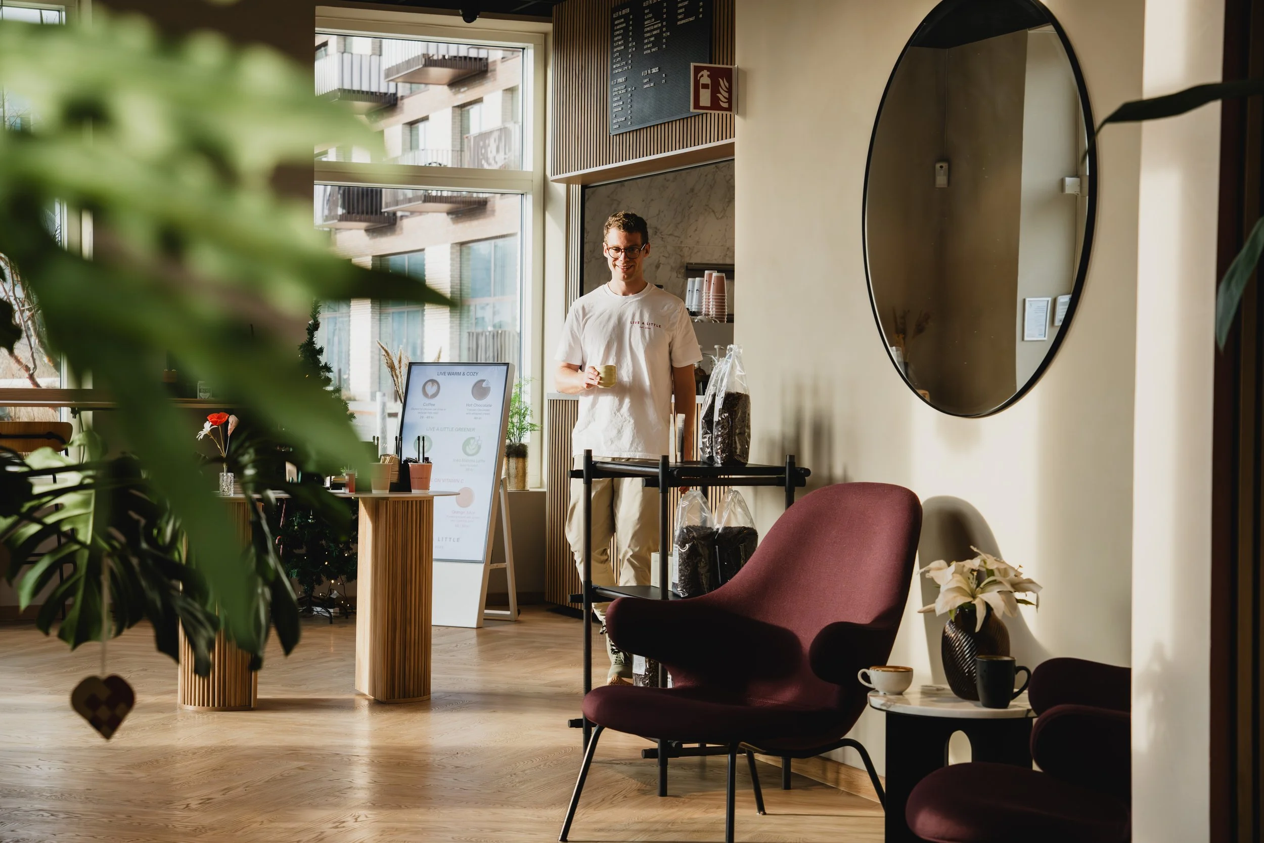 Live a little cafe 2232.jpg