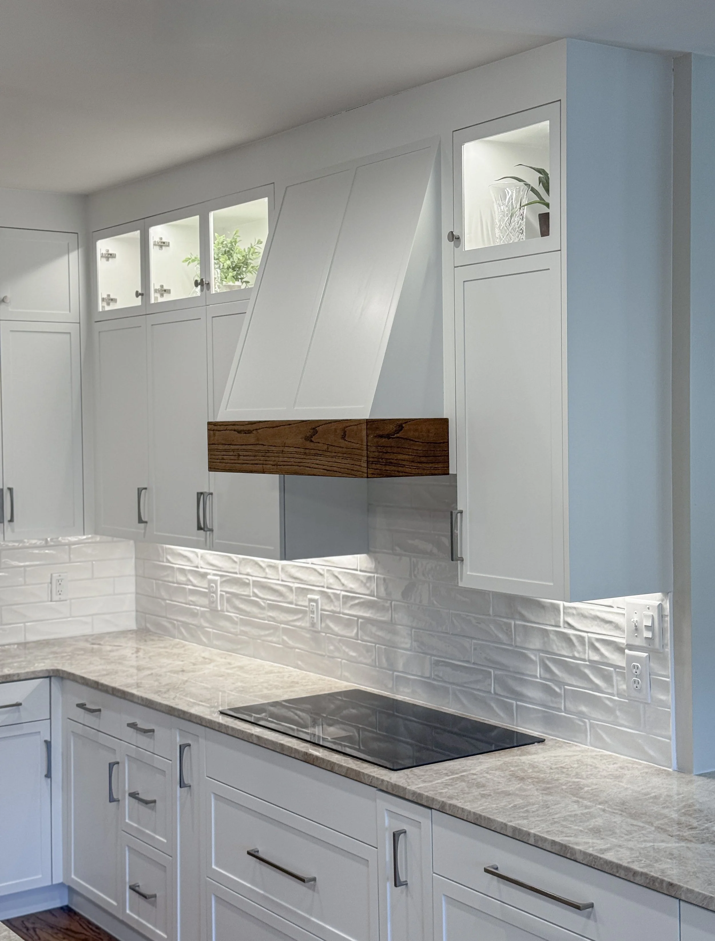 221 Gardenridge Hood 1.jpg