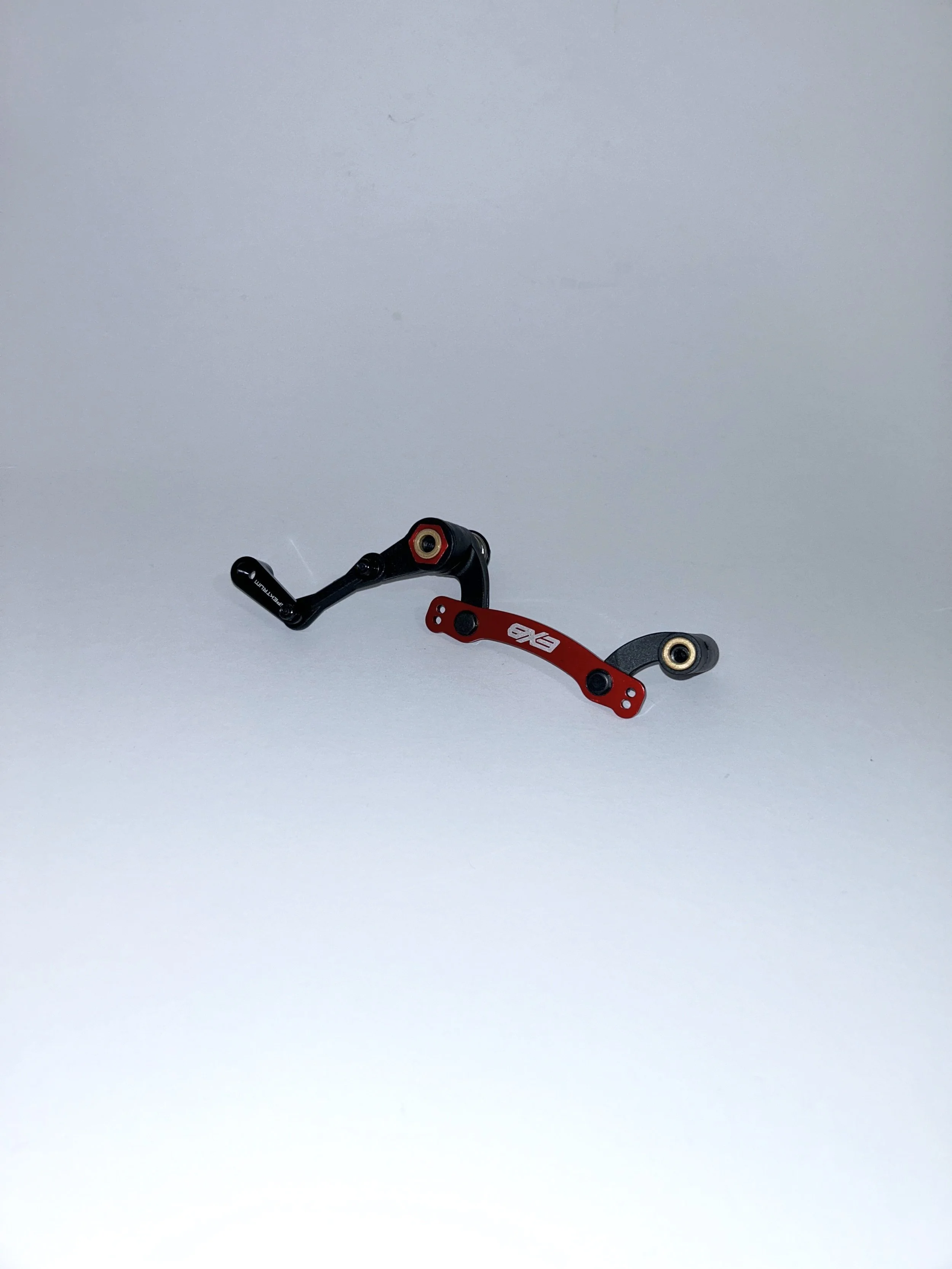 Arrma Kraton EXB 6S Steering Hub Set incl. Servo Saver + 23T Spektrum Servo Arm 340174+340180