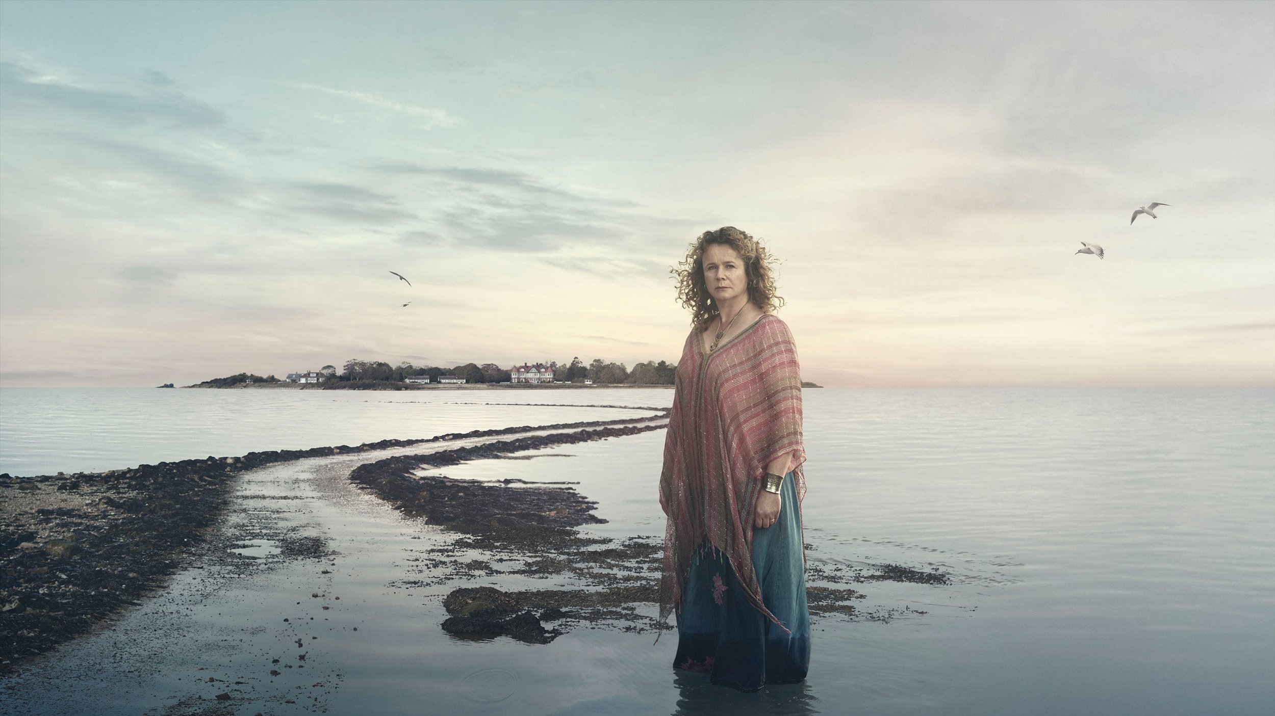 LR1743__ThirdDay_FOLIO_EMILY_NEW_F5.jpg