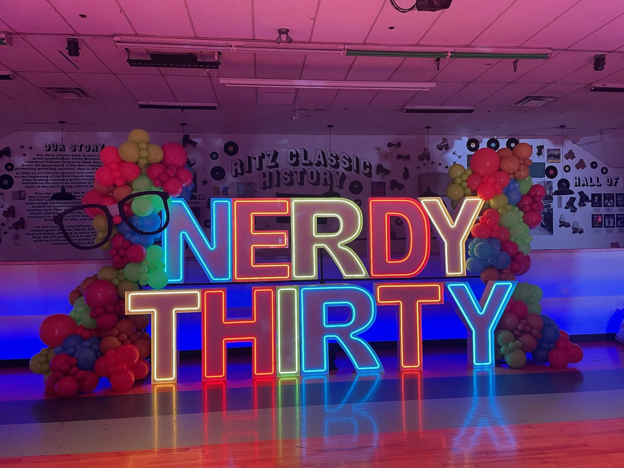 30th Birthday ideas with balloons and led letters in Utah