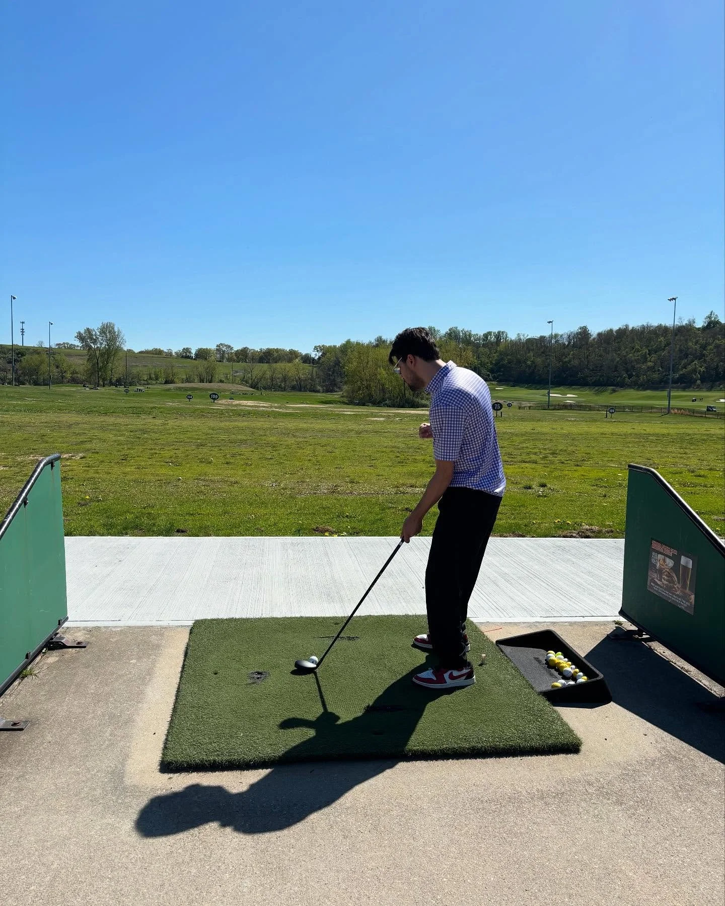 Preparing to bring the one-handed Thunder! @harborlinks_golfcourse! Nice and comfortable in my @redvanly pants!