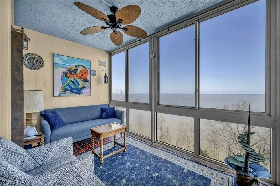 Sunroom.jpg