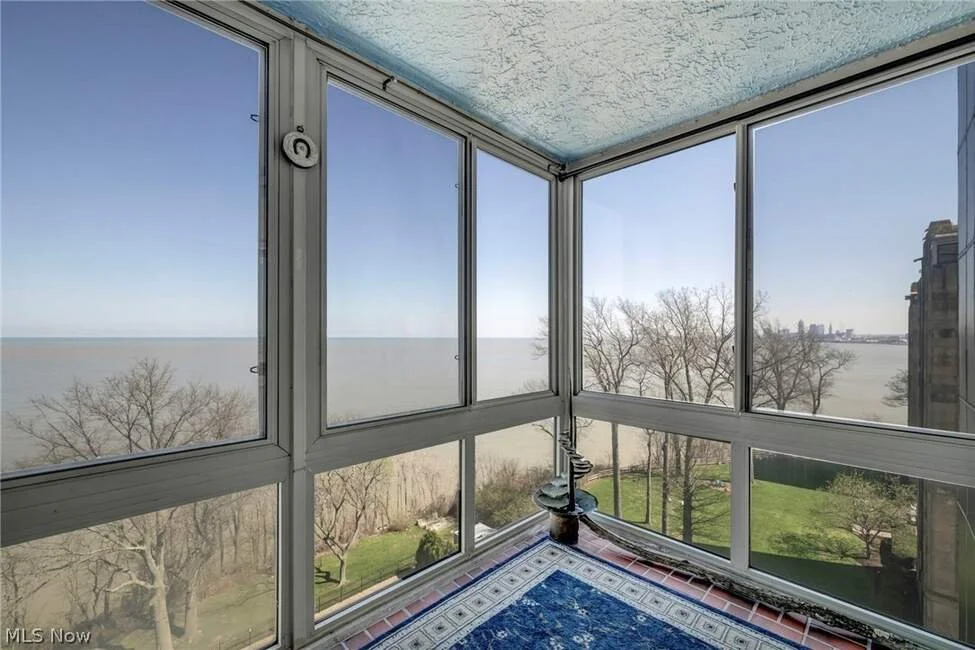 Sunroom2.jpg