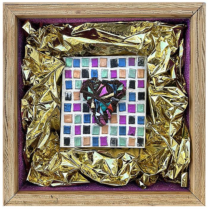 04-sm-Heart-GoldFoil 2025.png