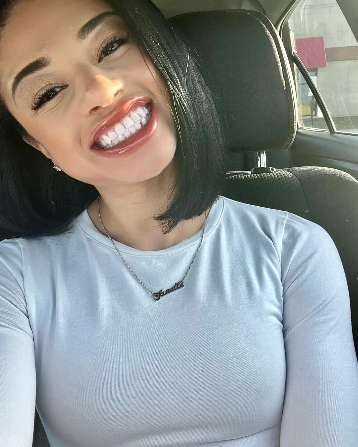 We love car selfies after a whitening session! Schedule yours for this weekend! 😁